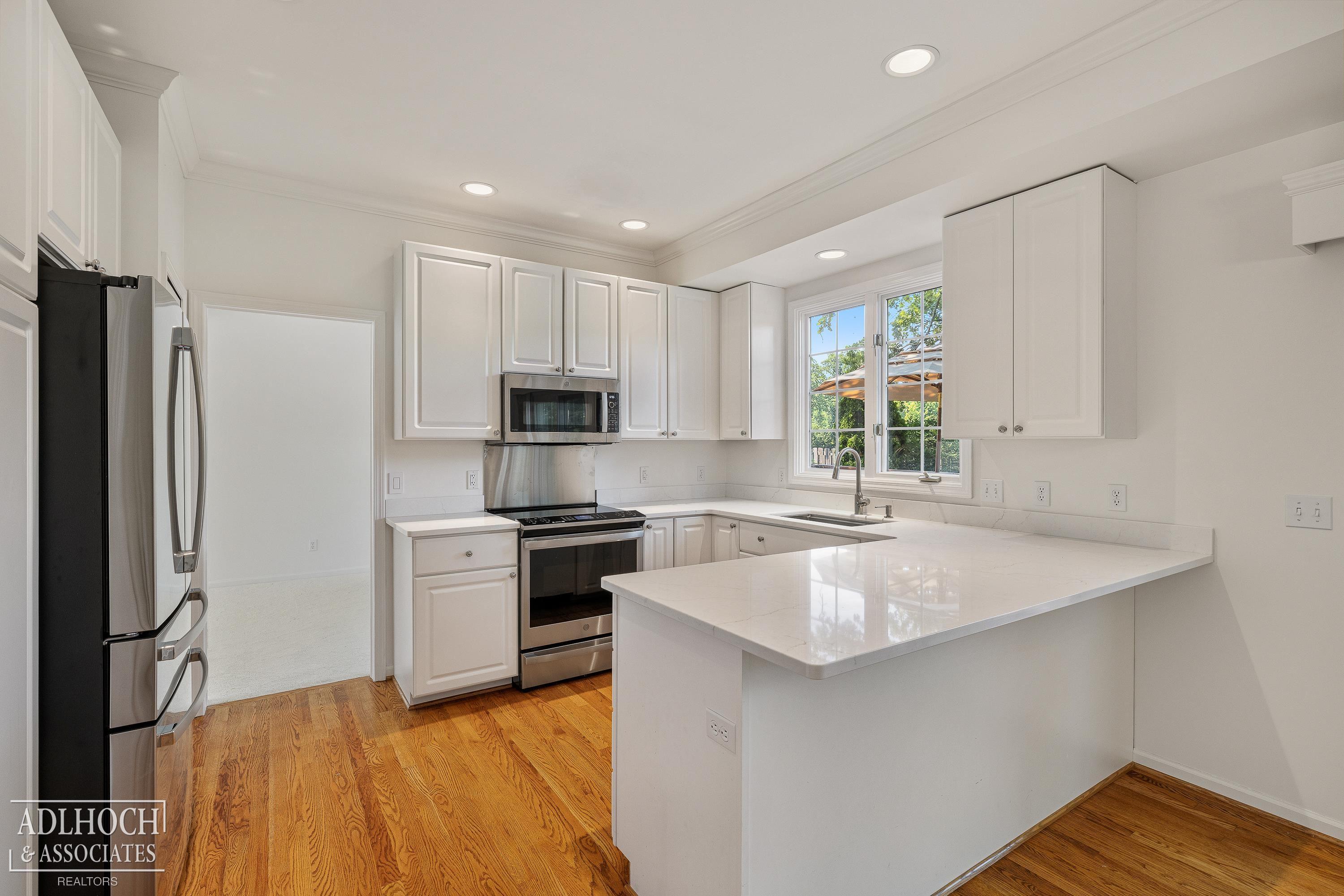 2nd image of 21473 Goethe St, Grosse Pointe Woods, MI 48236 | MLS# 58050217612
