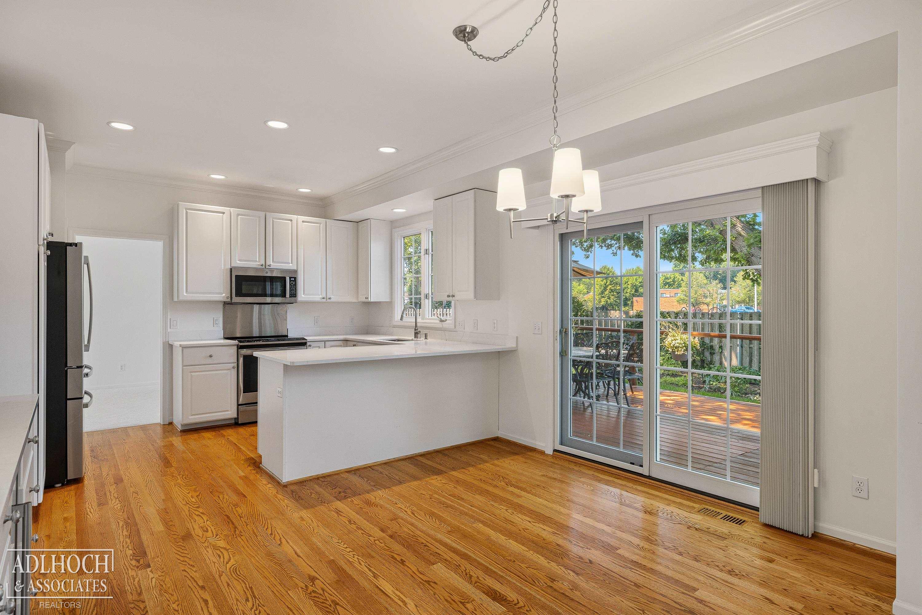 3rd image of 21473 Goethe St, Grosse Pointe Woods, MI 48236 | MLS# 58050217612