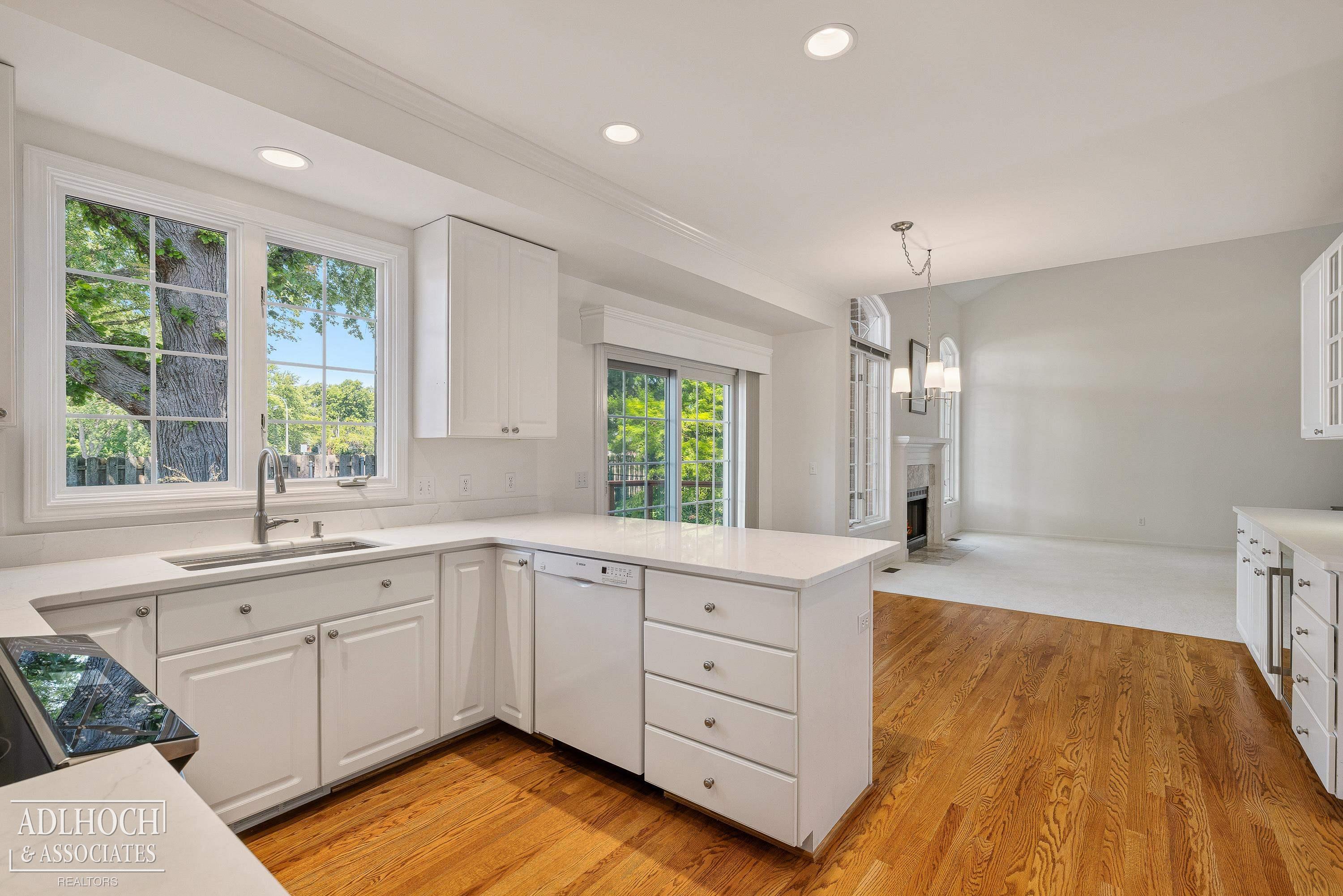 5th image of 21473 Goethe St, Grosse Pointe Woods, MI 48236 | MLS# 58050217612