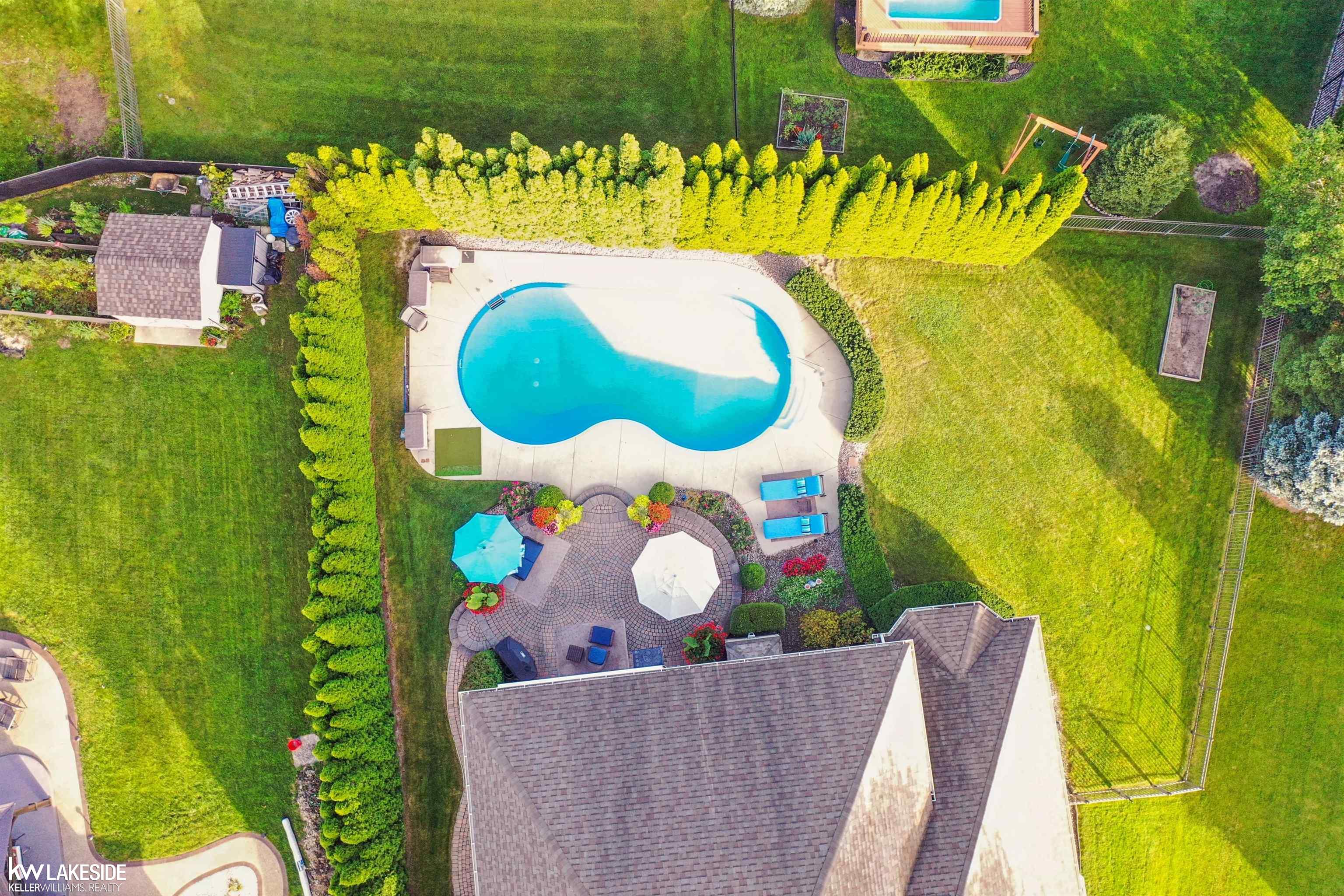 5th image of 46671 White Cap Dr, Macomb, MI 48044 | MLS# 50217621