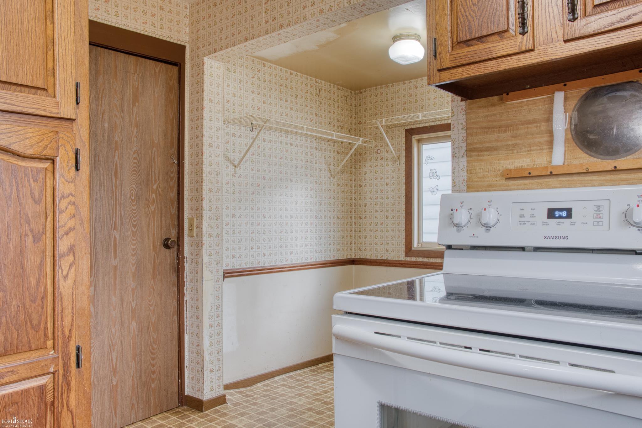 5th image of 533 Fletcher St, Owosso, MI 48867 | MLS# 5050217646