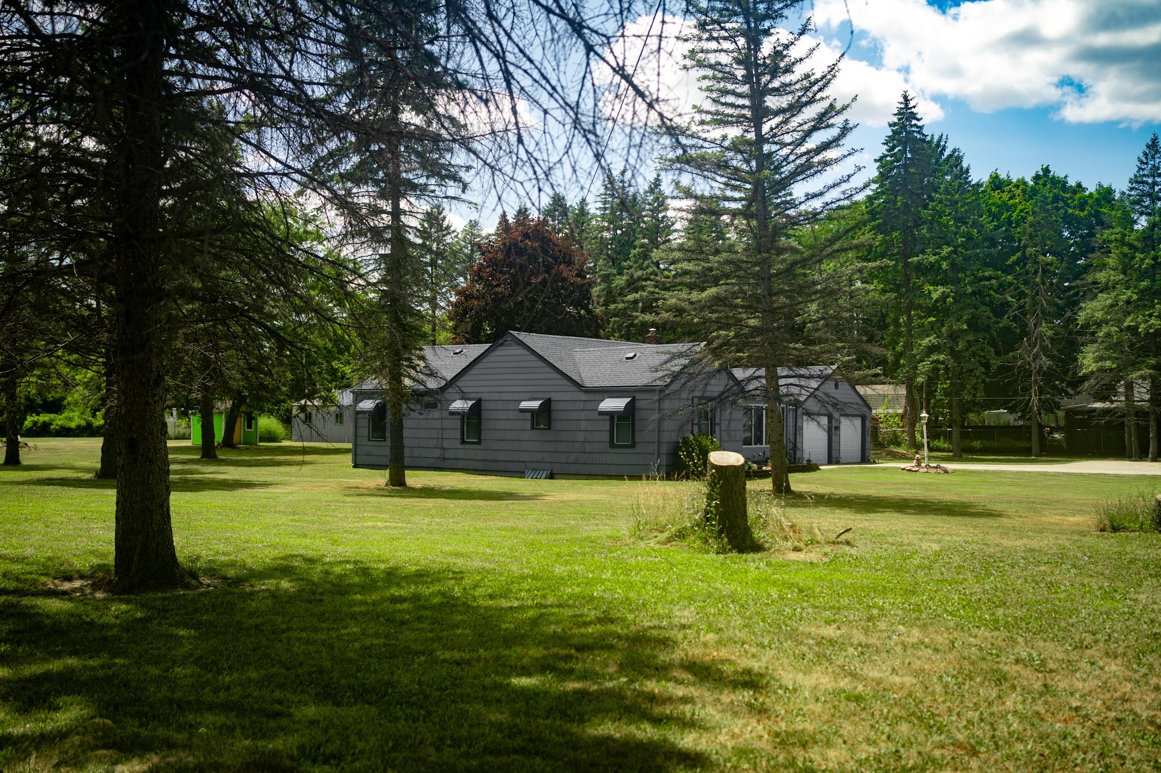 Photo 3 of Single family home for sale at 3467 Grand Blanc Rd, Swartz Creek, MI 48473 | MLS# 5050217649 | Listing updated on 2026-10-02