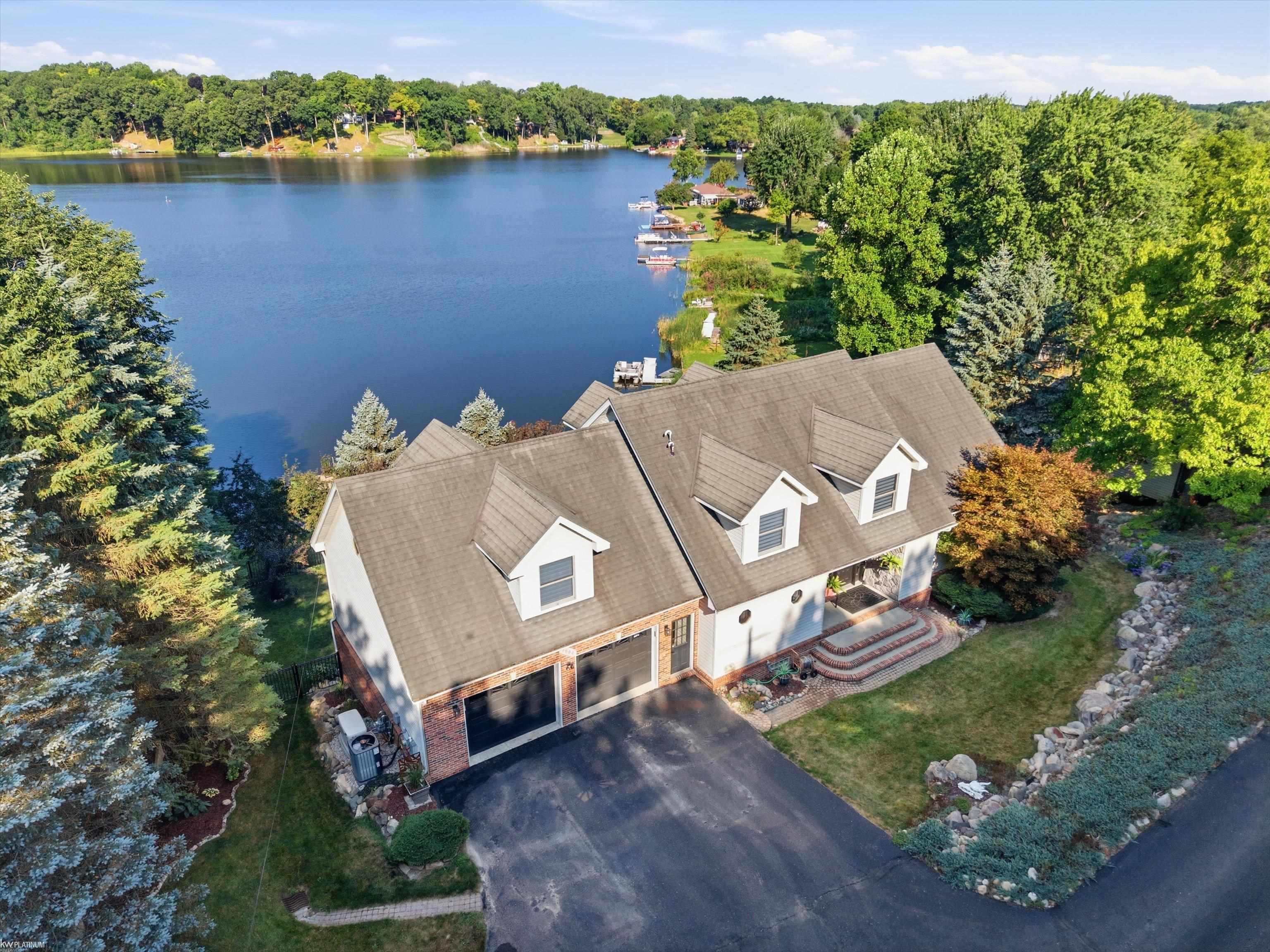 3686 East Lake Drive photo 5
