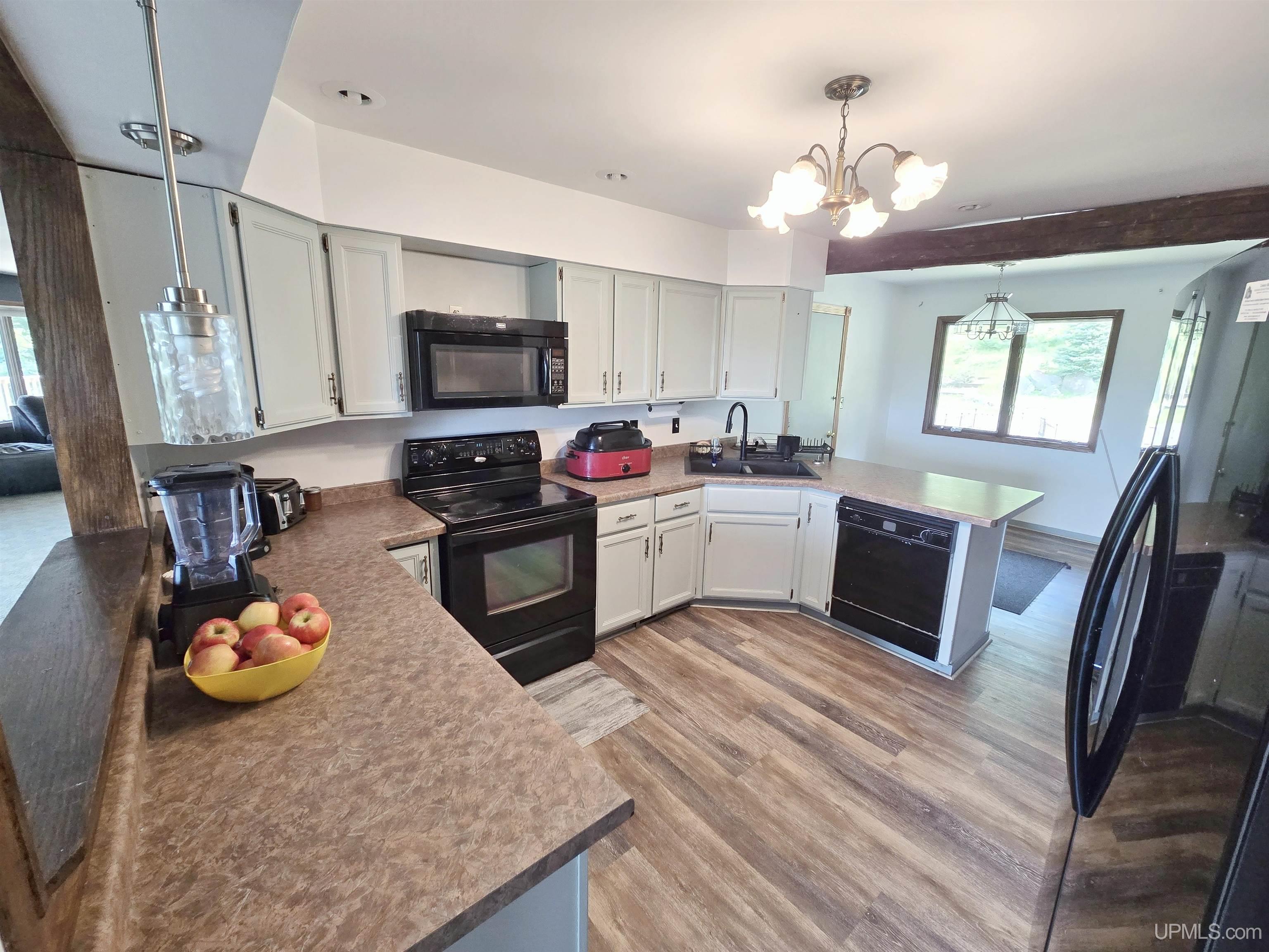 N4073 Pine Mountain Drive
