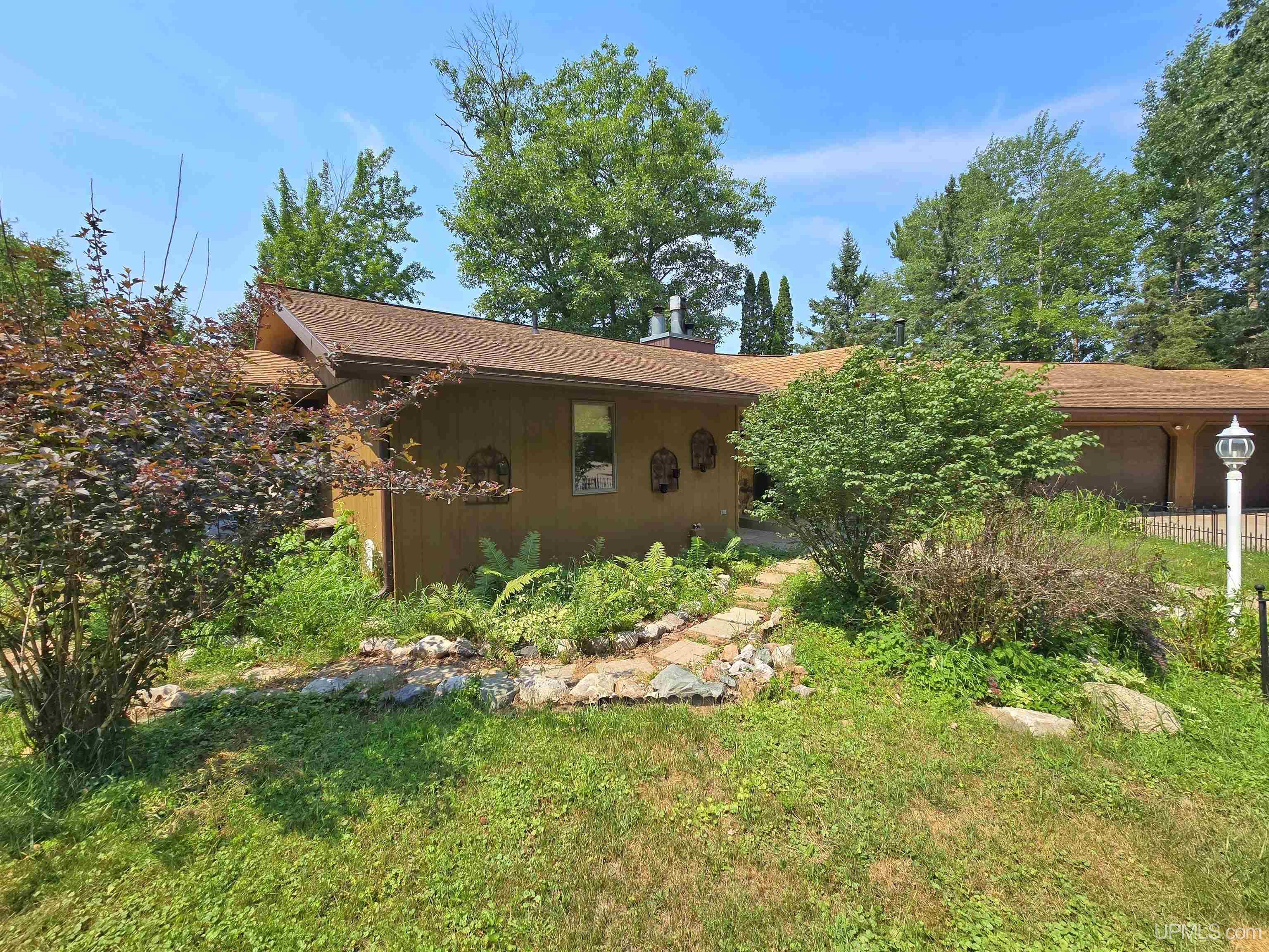 N4073 Pine Mountain Drive