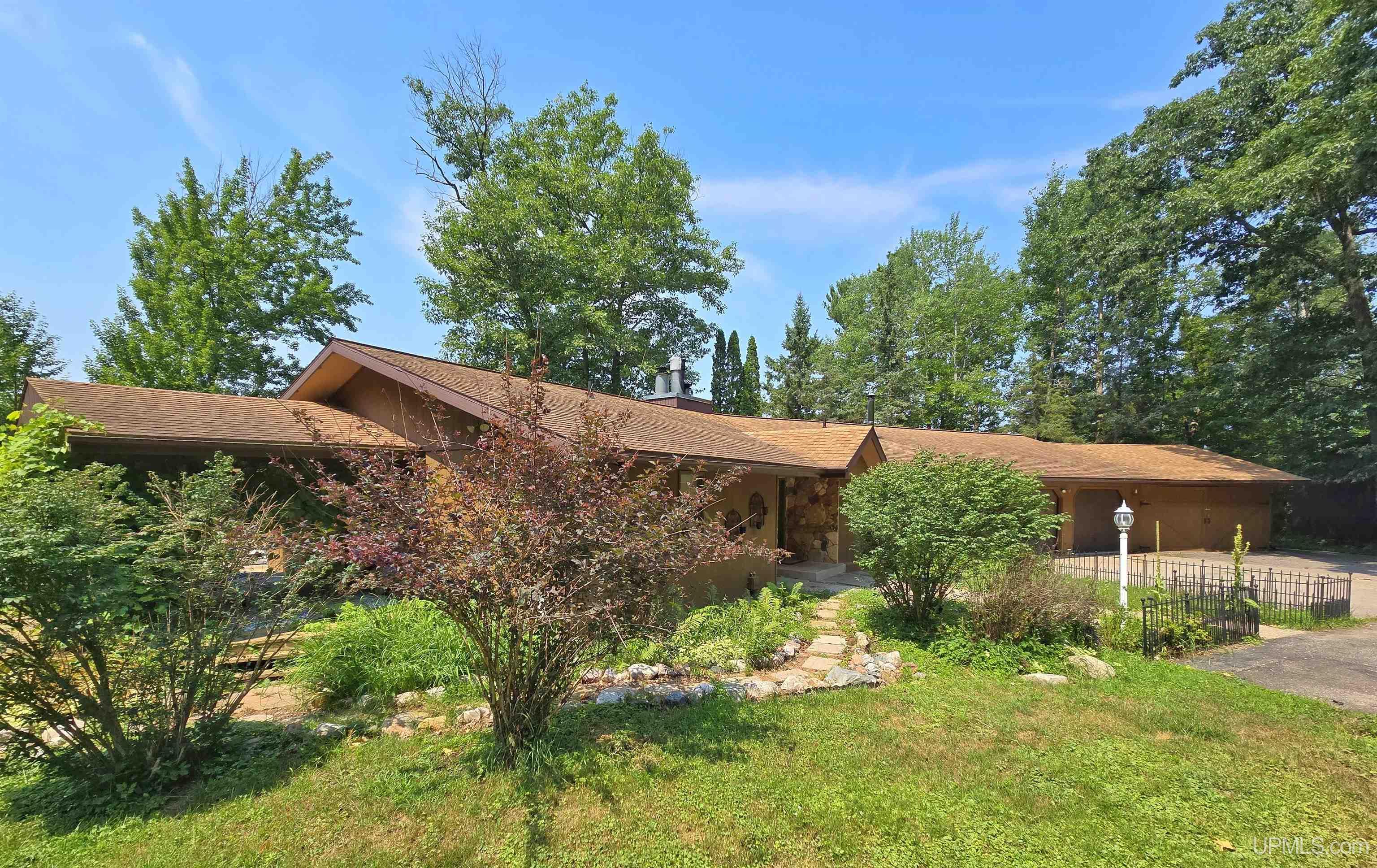N4073 Pine Mountain Drive