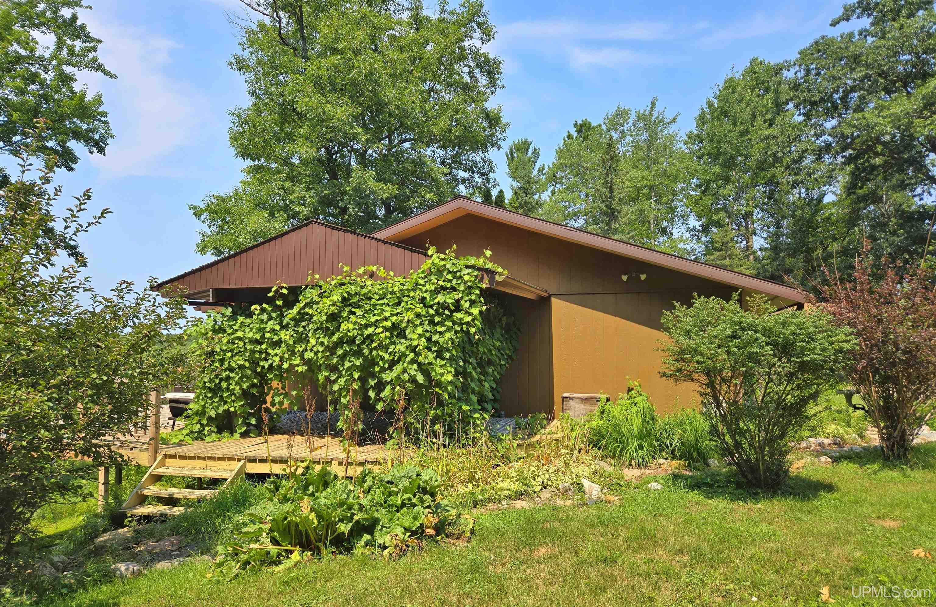 N4073 Pine Mountain Drive