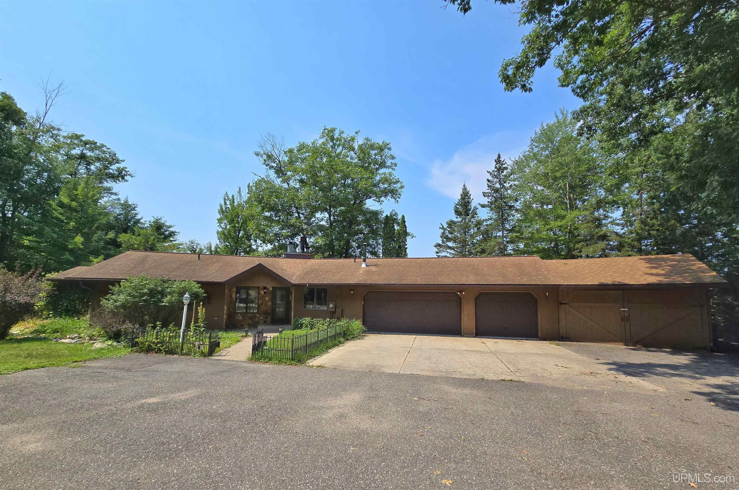 5th image of N4073 Pine Mountain Dr, Iron Mountain, MI 49801 | MLS# 50217689