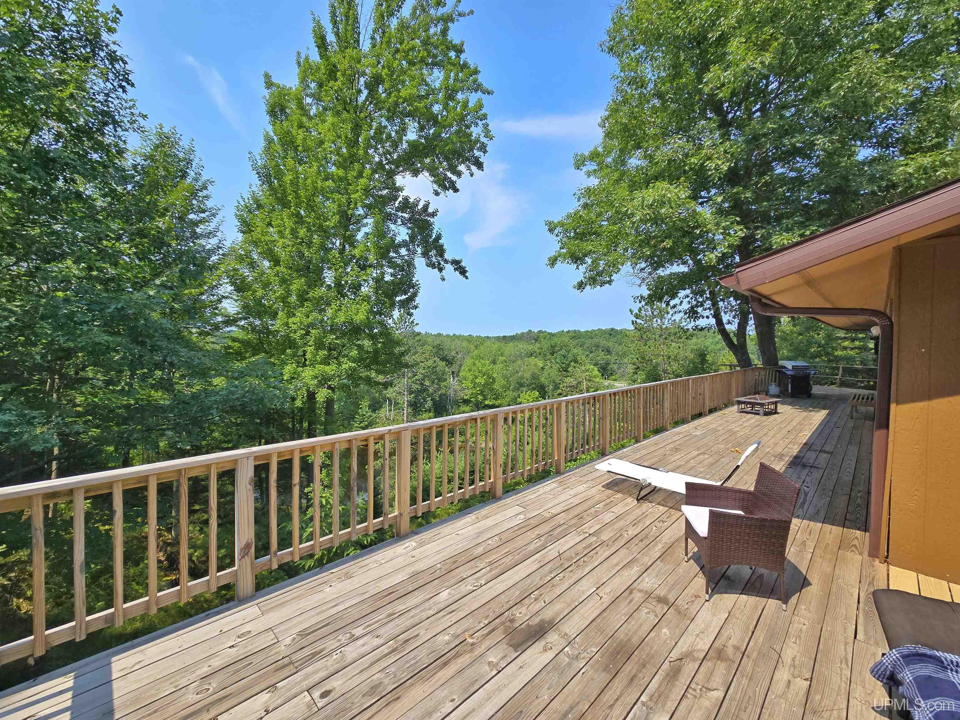N4073 Pine Mountain Drive