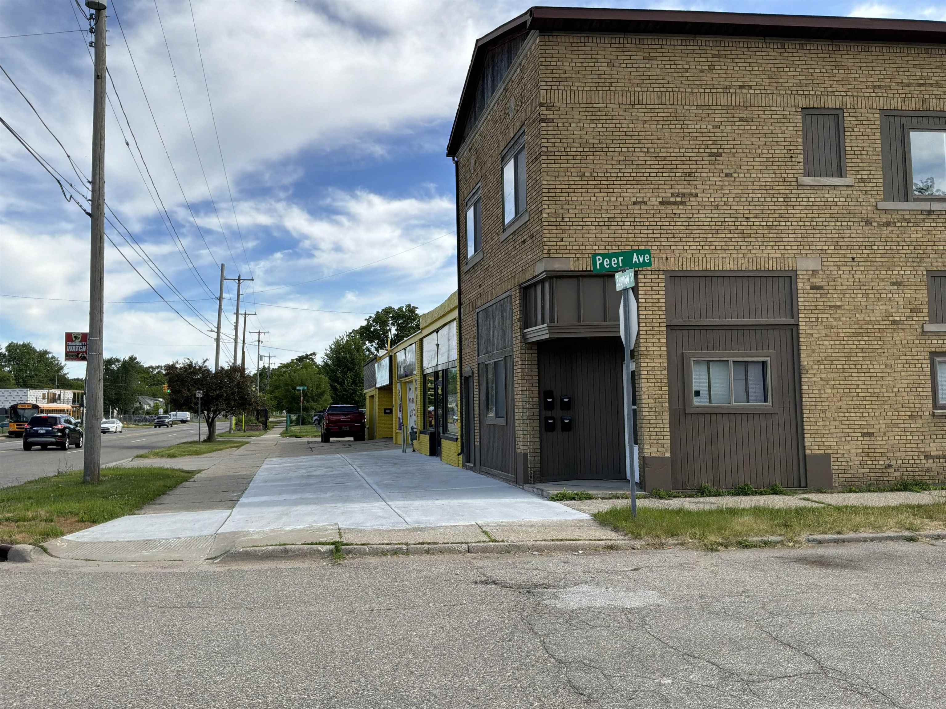 4th image of 2921 S Saginaw St, Flint, MI 48503 | MLS# 5050217694