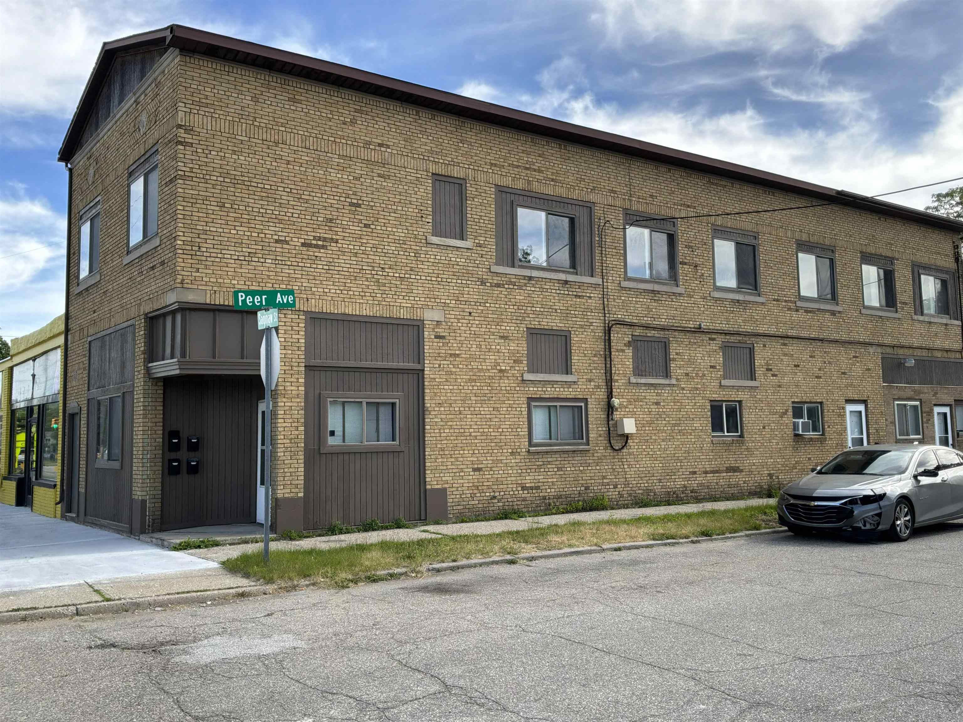 5th image of 2921 S Saginaw St, Flint, MI 48503 | MLS# 5050217694