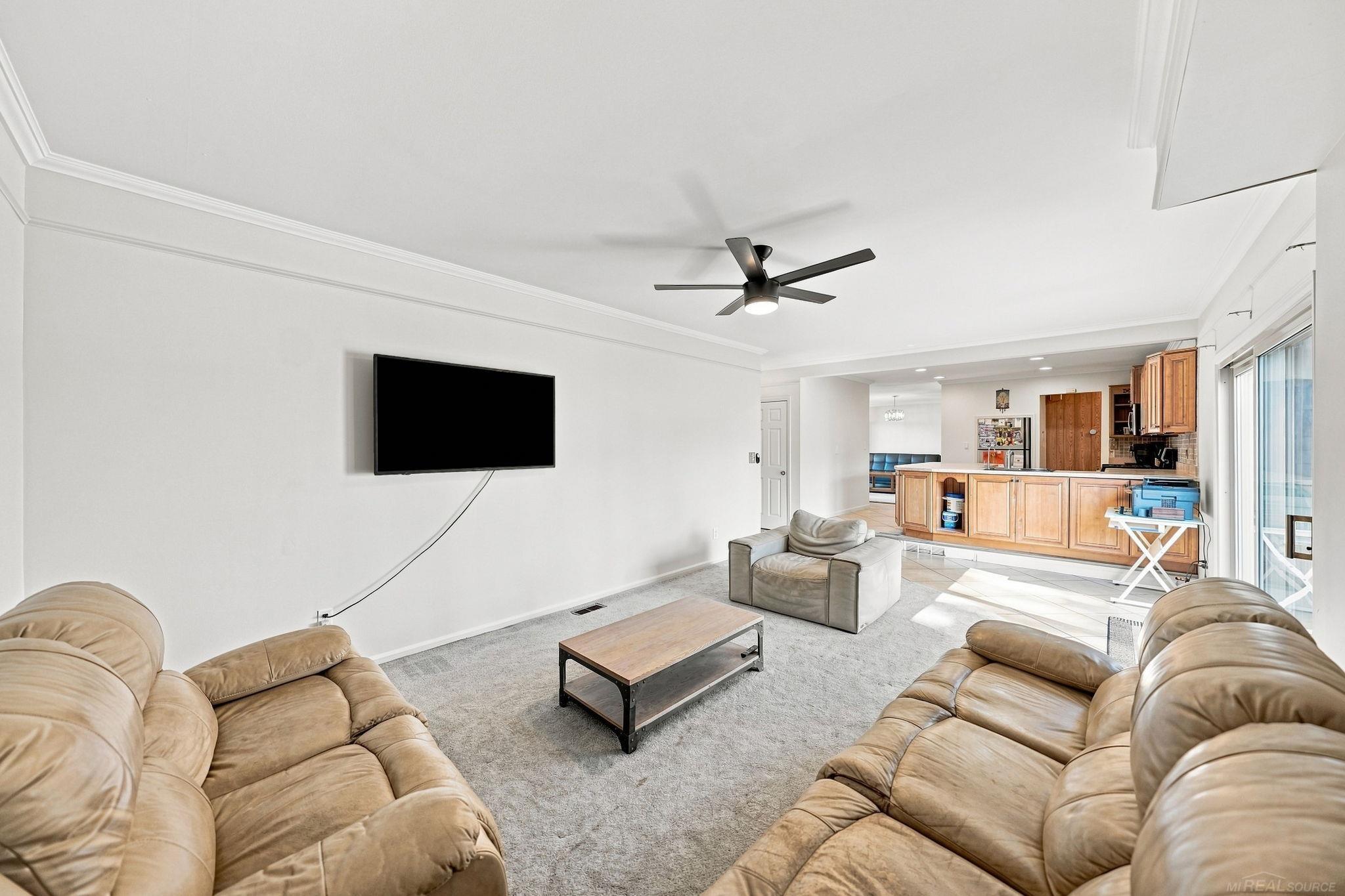 4th image of 37340 Castleton Dr, Sterling Heights, MI 48312 | MLS# 50217702