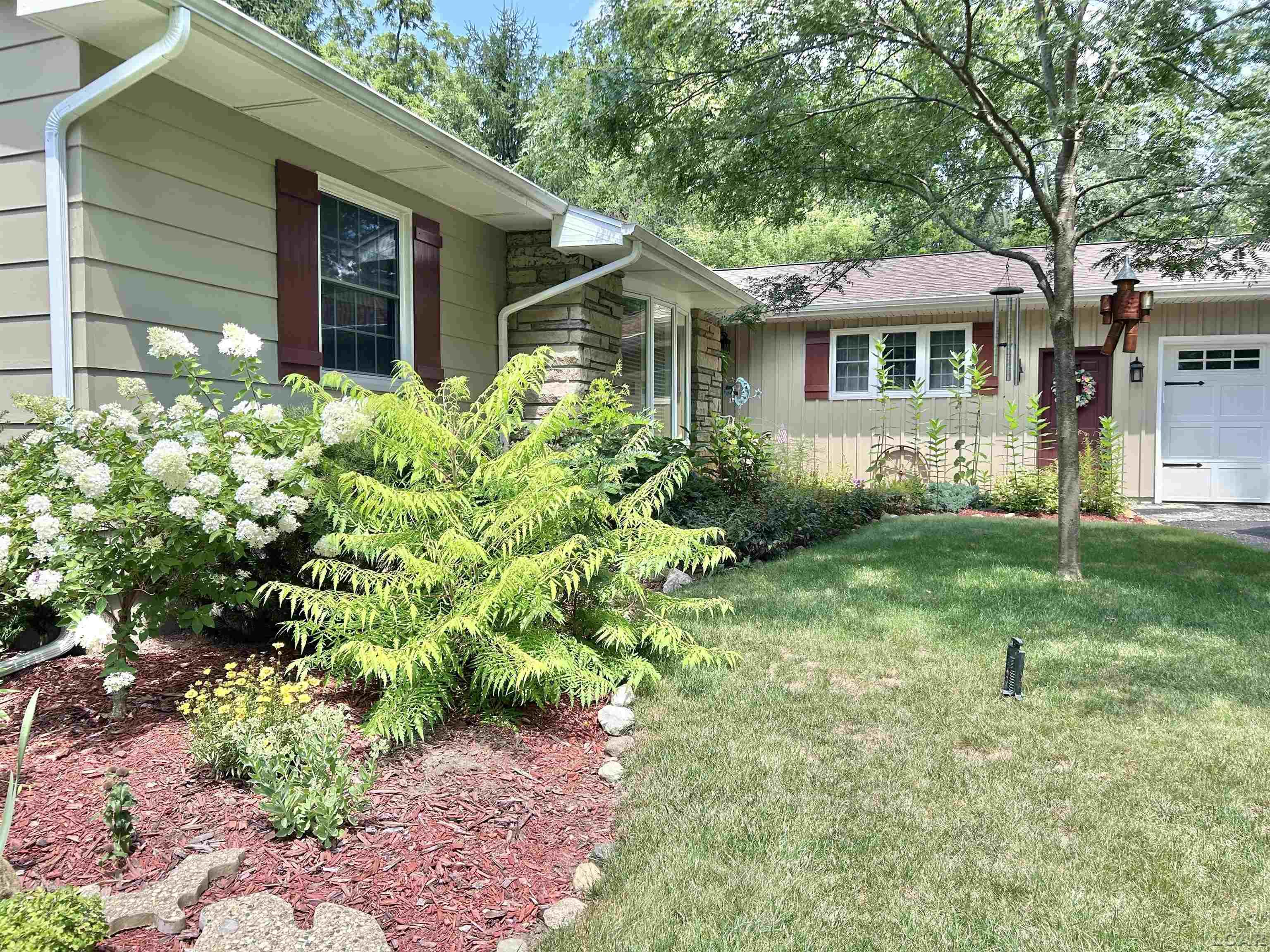 2nd image of 1719 Southgate Ct, Adrian, MI 49221 | MLS# 56050217737