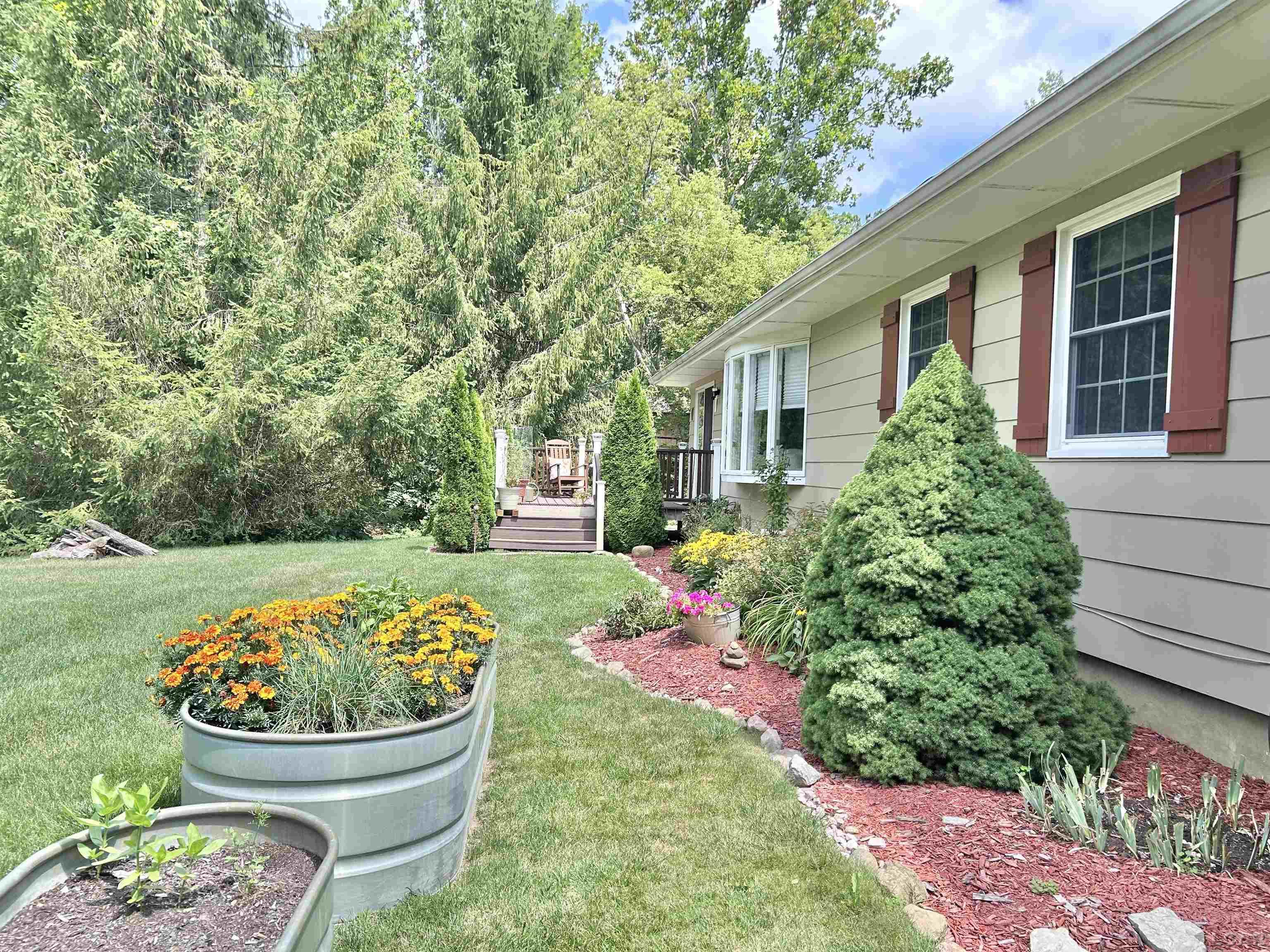 4th image of 1719 Southgate Ct, Adrian, MI 49221 | MLS# 56050217737