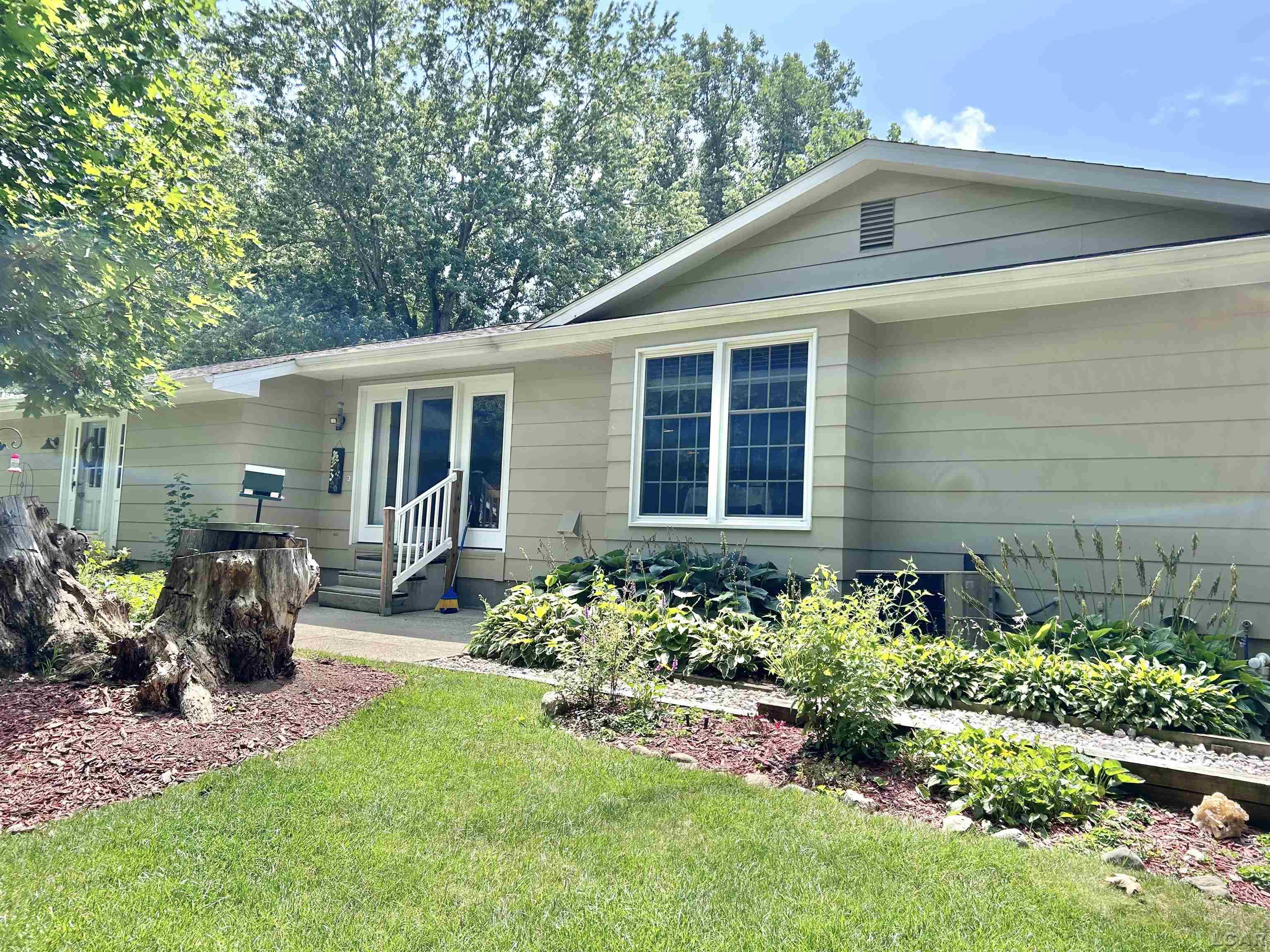 5th image of 1719 Southgate Ct, Adrian, MI 49221 | MLS# 56050217737