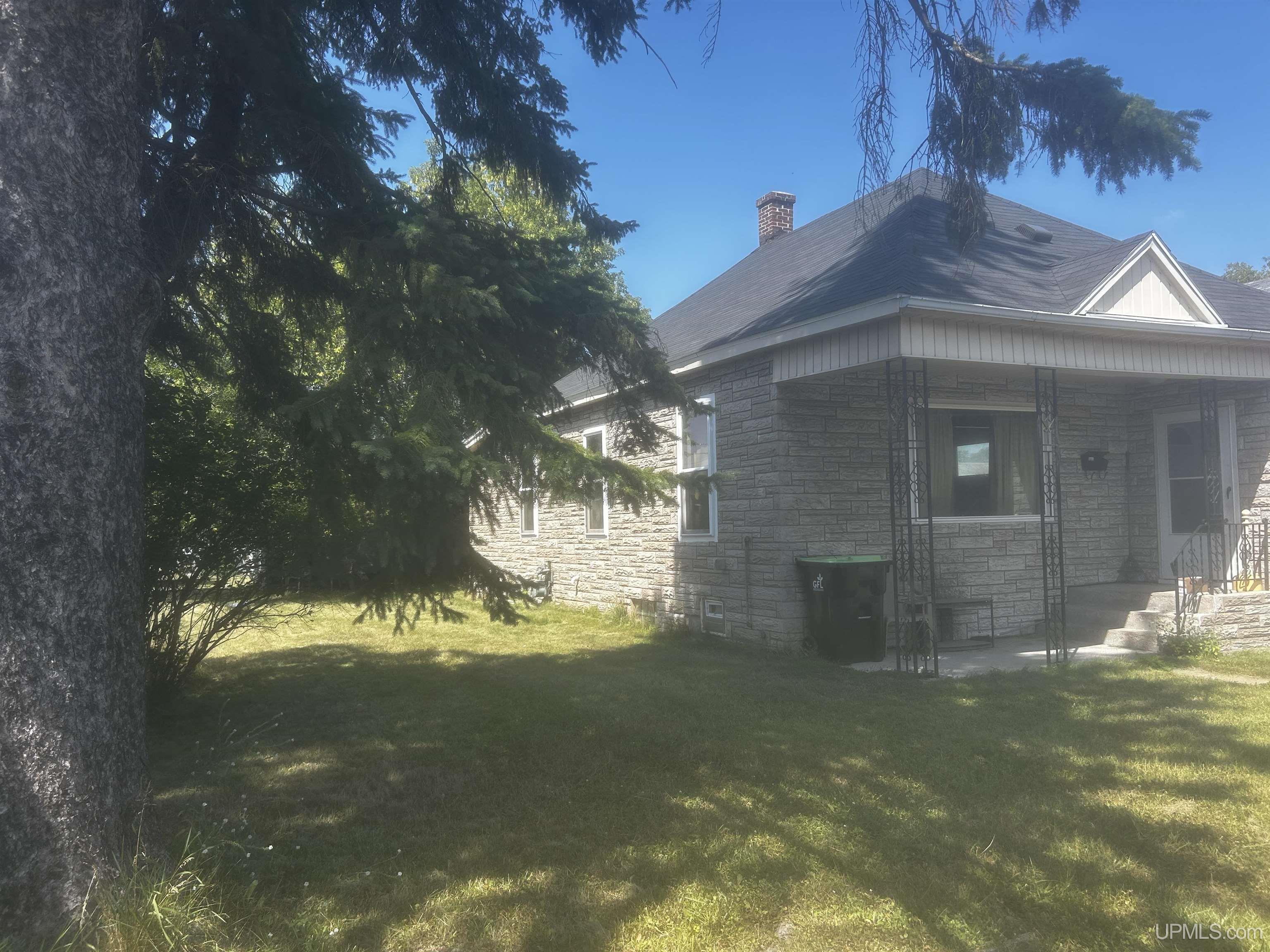 1st image of 1232 S Milwaukee Ave, Iron Mountain, MI 49801 | MLS# 50217747