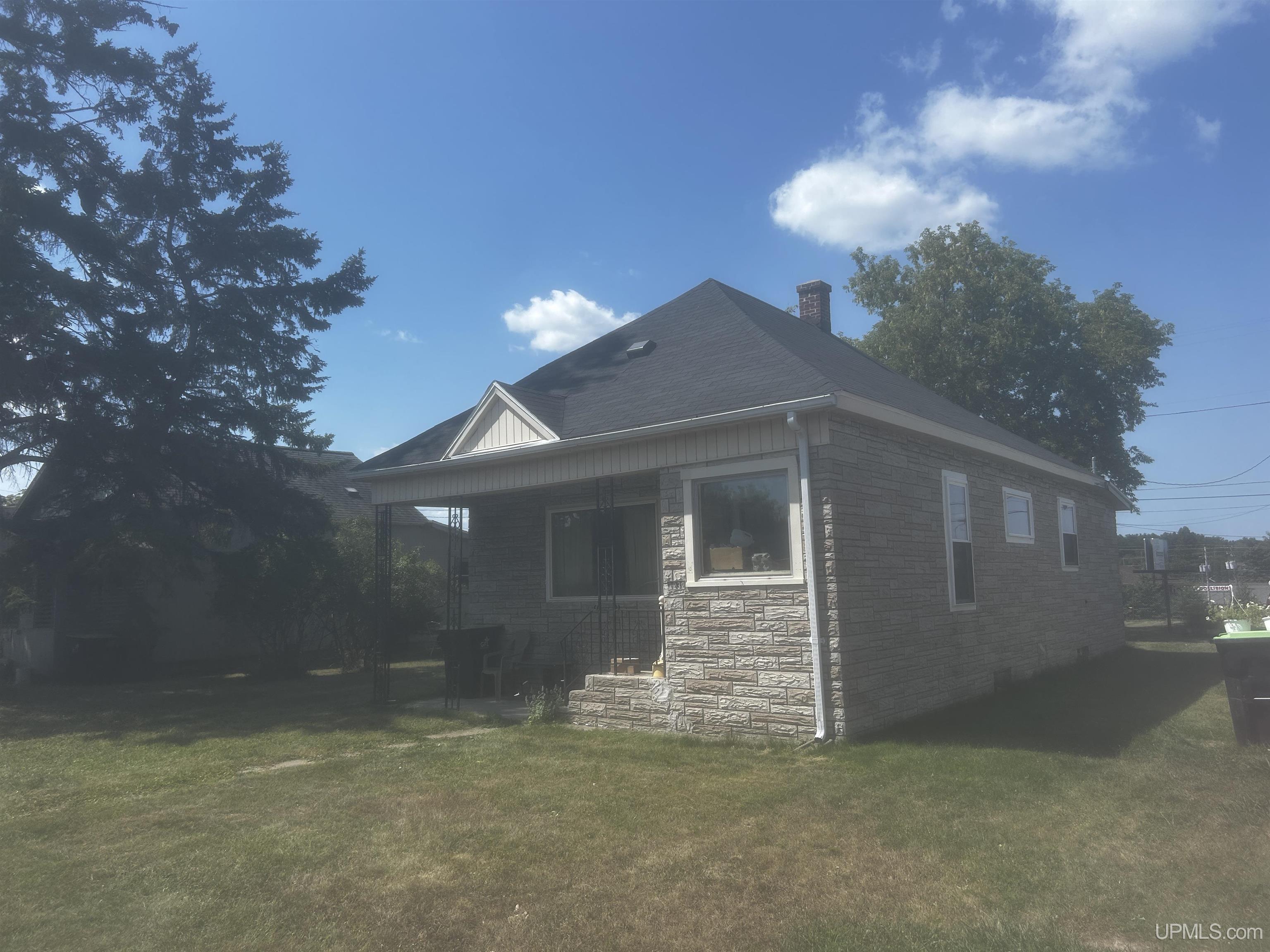 2nd image of 1232 S Milwaukee Ave, Iron Mountain, MI 49801 | MLS# 50217747