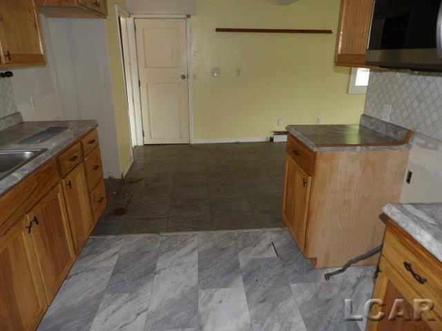 3rd image of 504 Clinton St, Adrian, MI 49221 | MLS# 50217798