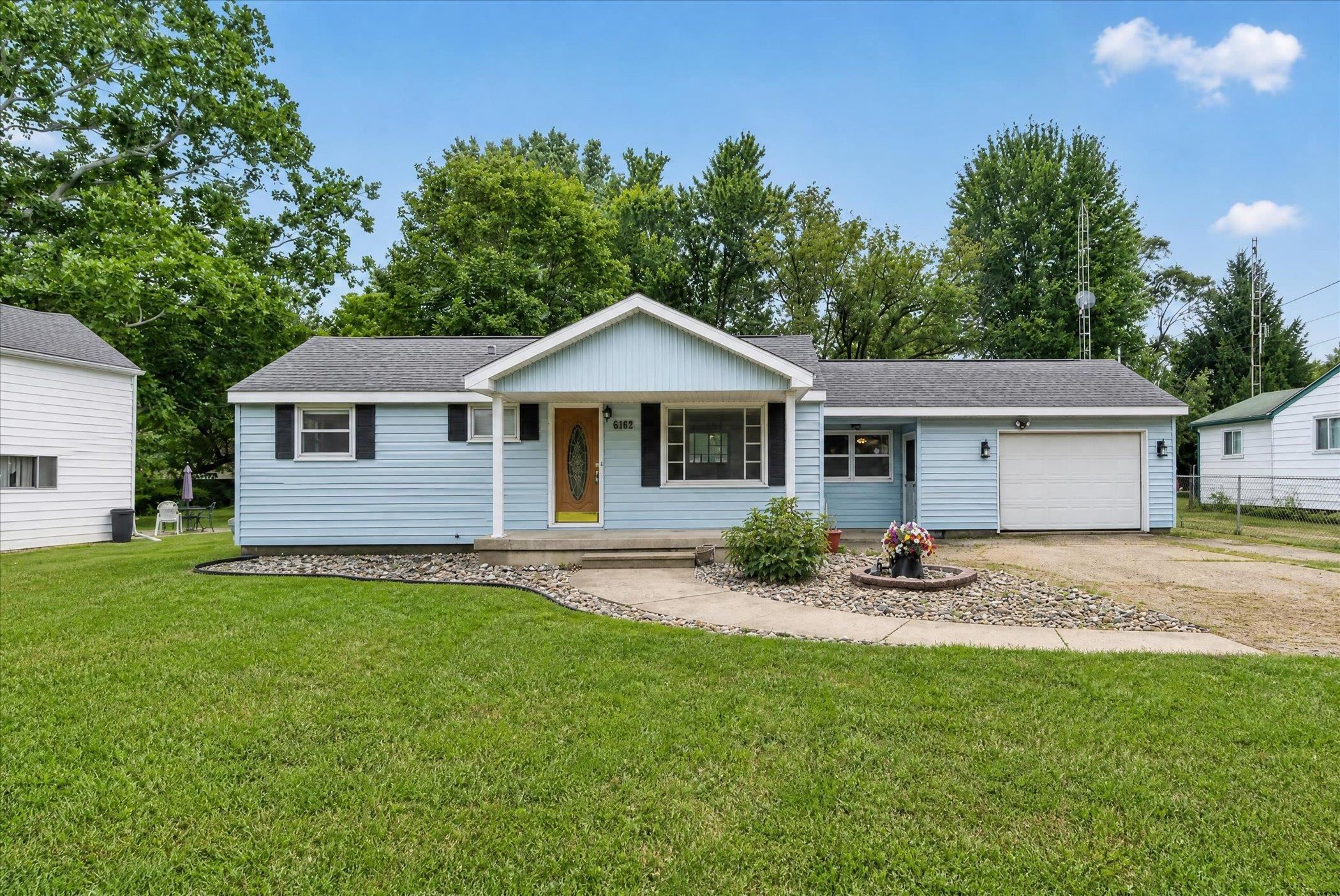 3rd image of 6162 Sandy Ln, Burton, MI 48519 | MLS# 50217811