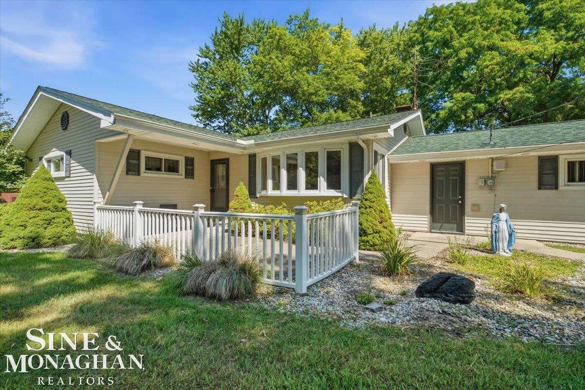 3rd image of 4704 Ketchum Rd, Saint Clair, MI 48079 | MLS# 58050217817