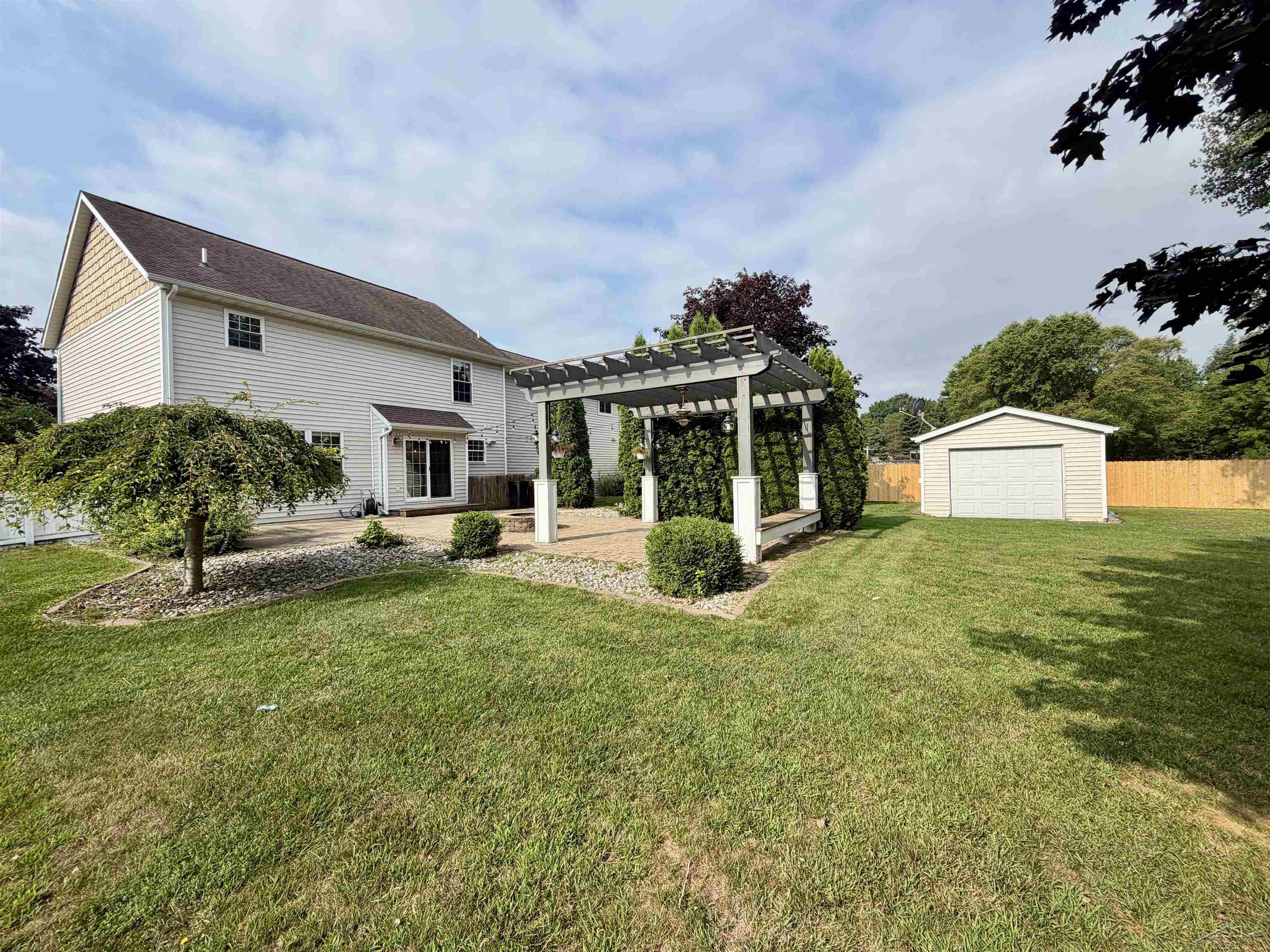 33rd image of 8876 Valleyview Ct, Saginaw, MI 48609 | MLS# 61050217834