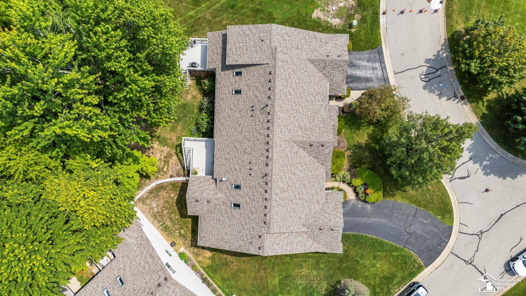 4th image of 6643 Gleneagles Cir, Temperance, MI 48182 | MLS# 50217847