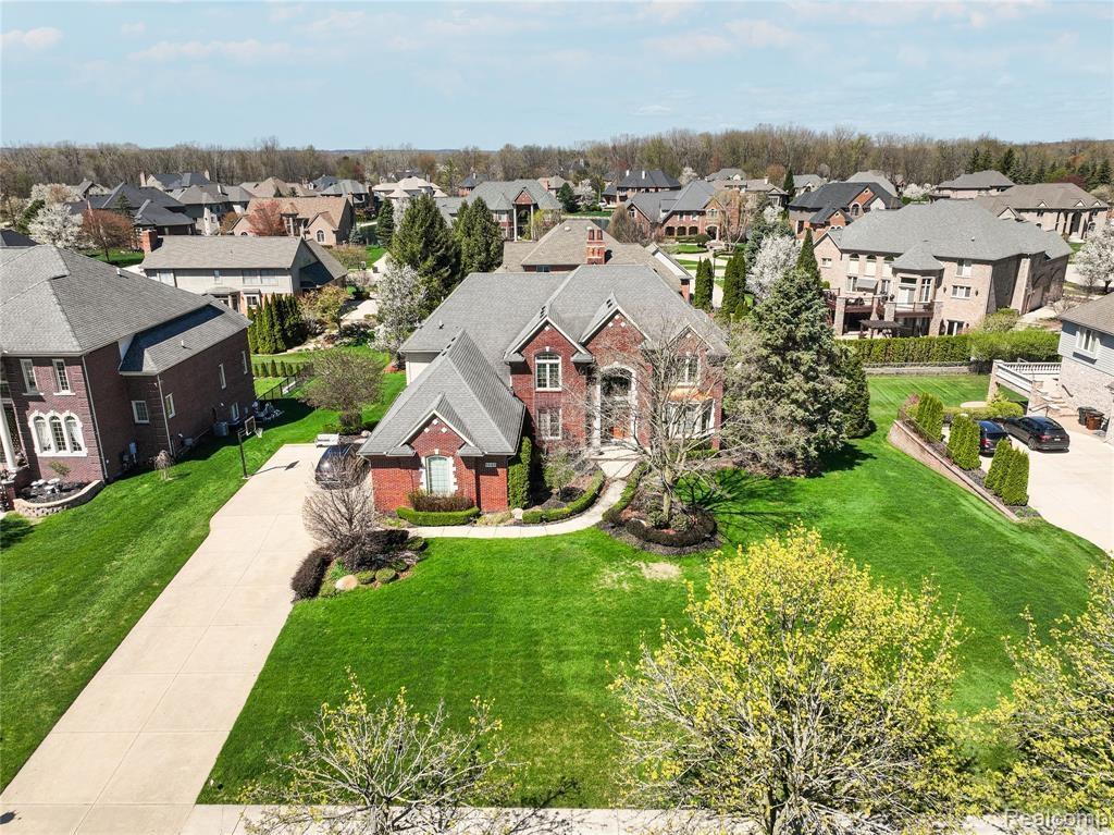 2nd image of 54182 Queensbourough Dr, Shelby Township, MI 48315 | MLS# 50217851