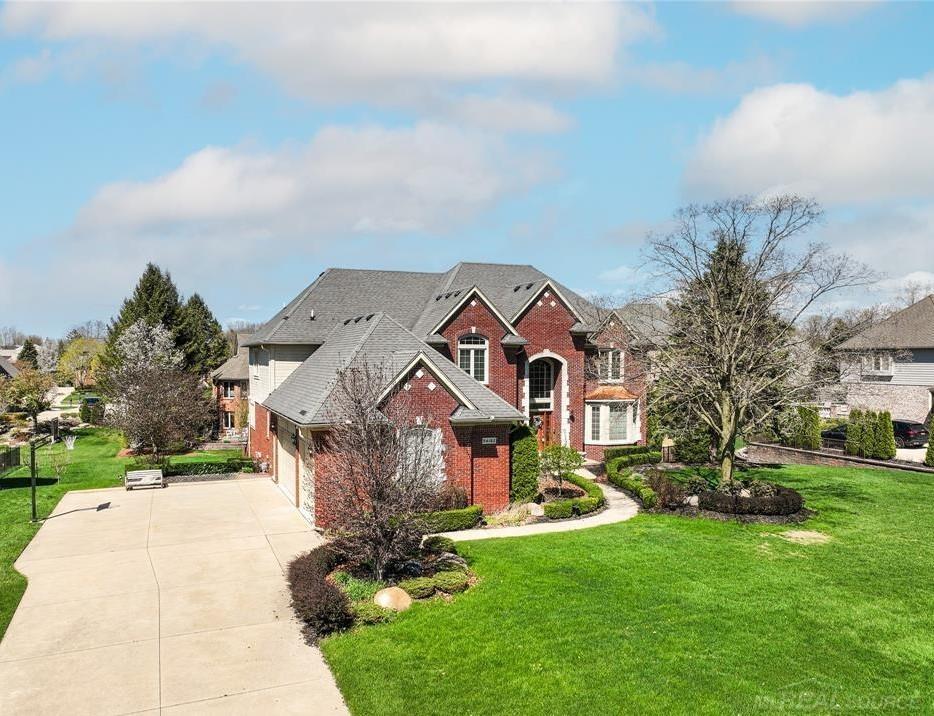 3rd image of 54182 Queensbourough Dr, Shelby Township, MI 48315 | MLS# 50217851