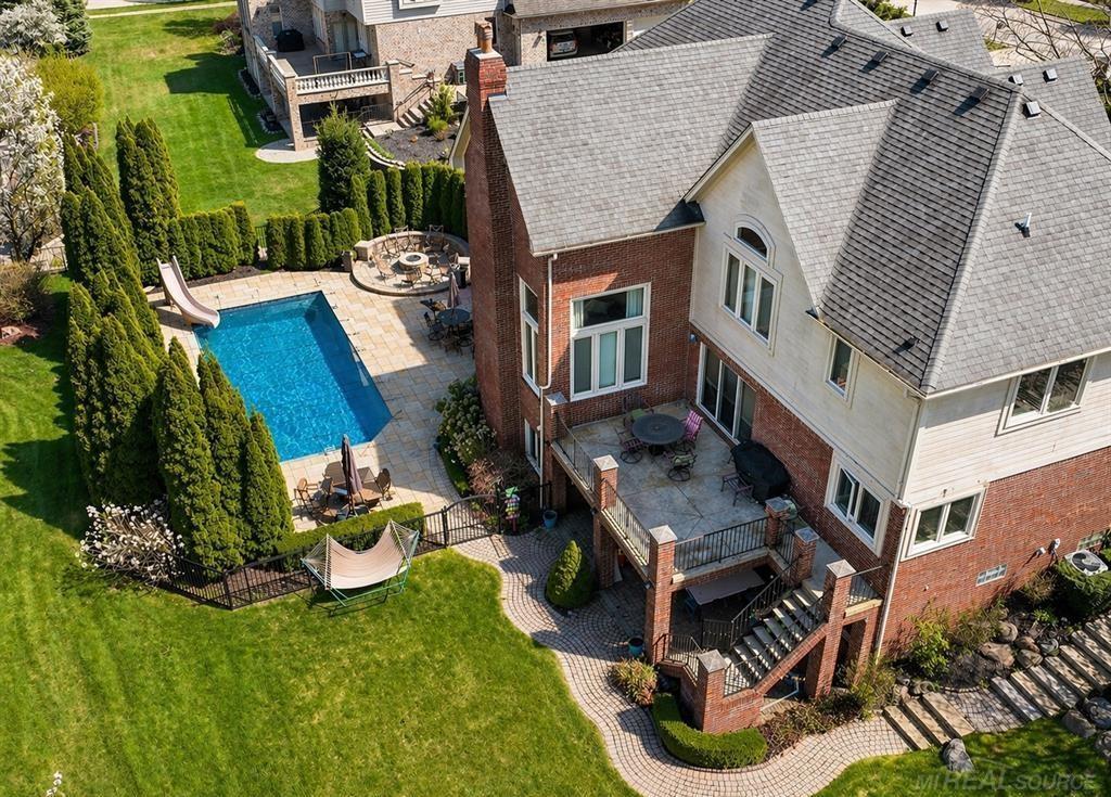 4th image of 54182 Queensbourough Dr, Shelby Township, MI 48315 | MLS# 50217851