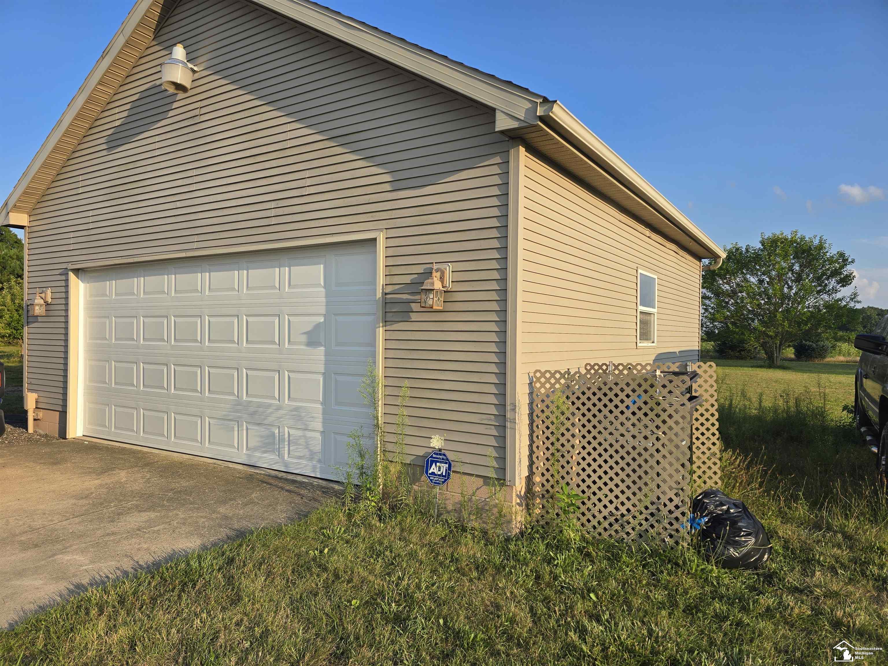 2nd image of 10301 Hoffman Rd, Maybee, MI 48159 | MLS# 50217856