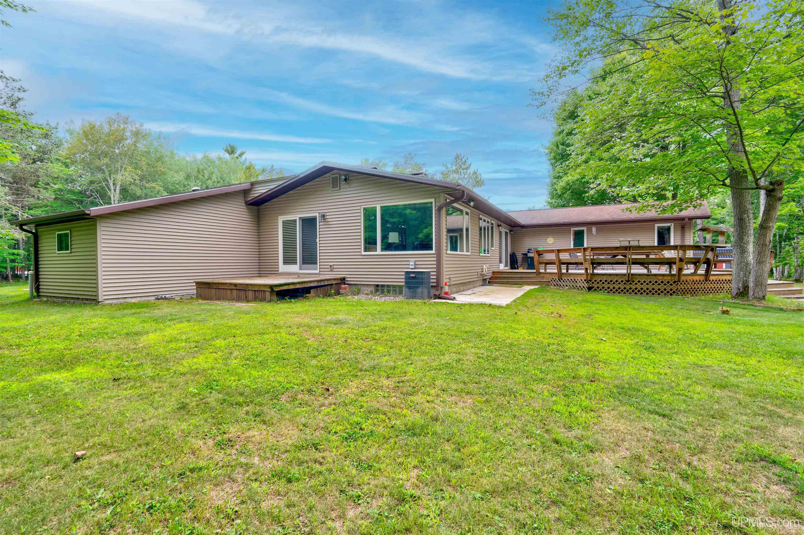 3rd image of 7618 W Riverview Dr, Manistique, MI 49854 | MLS# 50217868