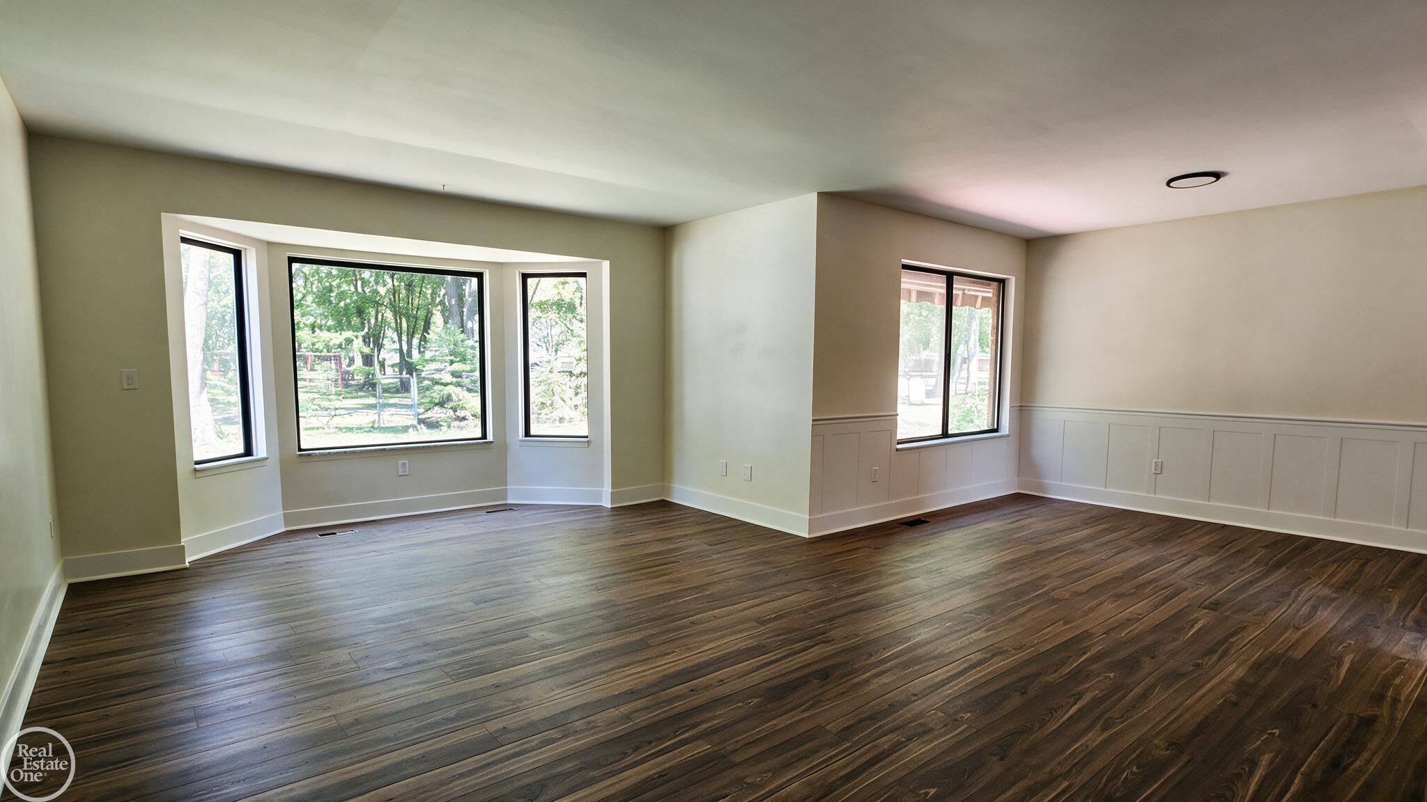 4th image of 11343 Common Rd, Warren City Macomb, MI 48093 | MLS# 58050217878
