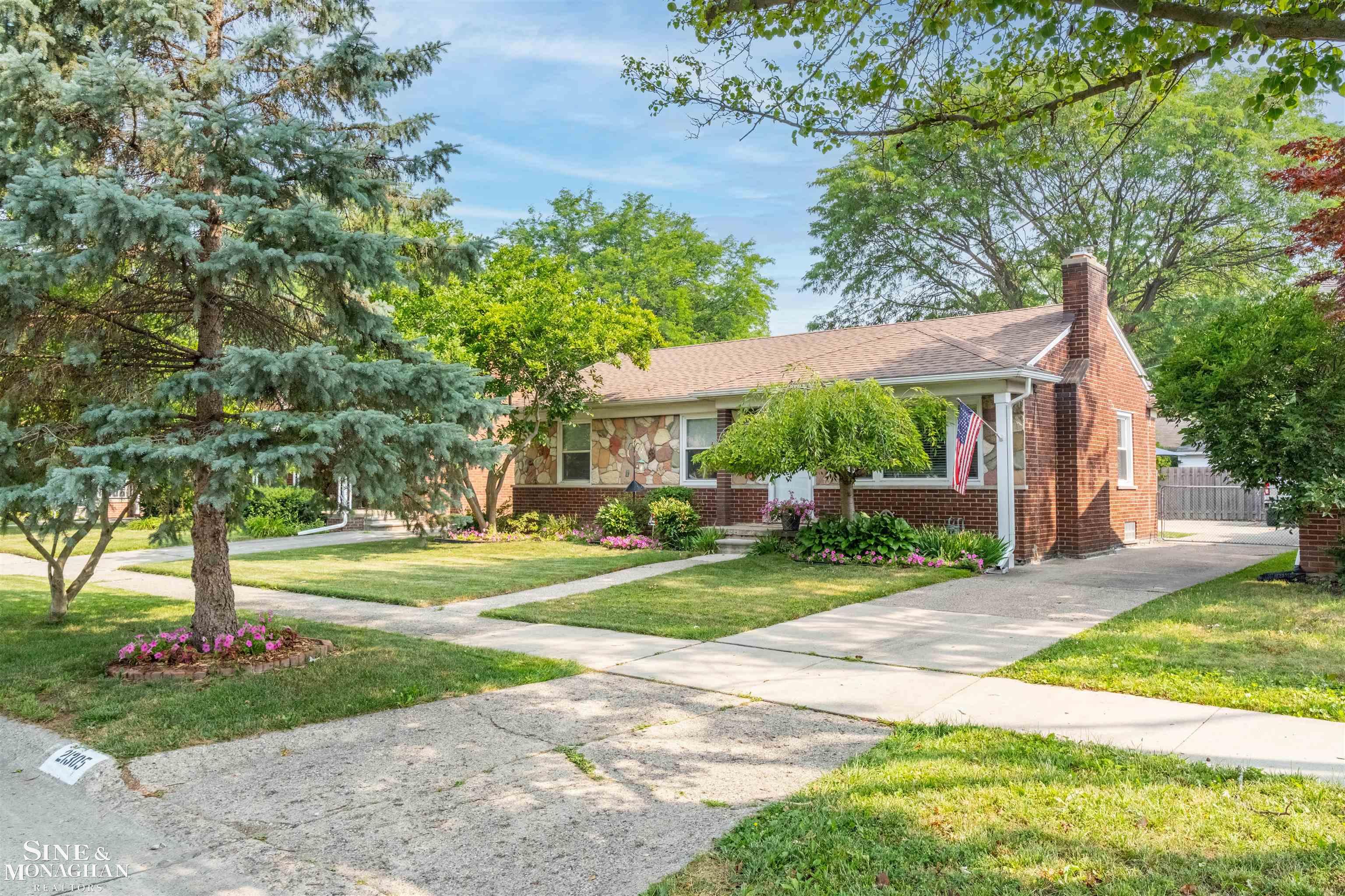 2nd image of 21305 Prestwick Ave, Harper Woods, MI 48225 | MLS# 58050217894
