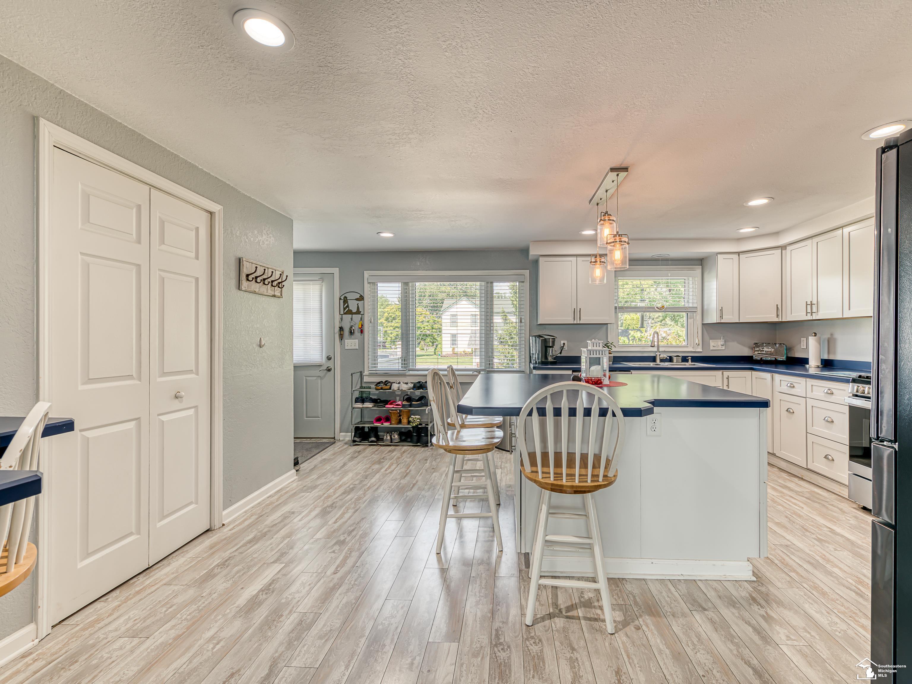 4th image of 2912 Lakeshore Dr, Monroe, MI 48162 | MLS# 50217910