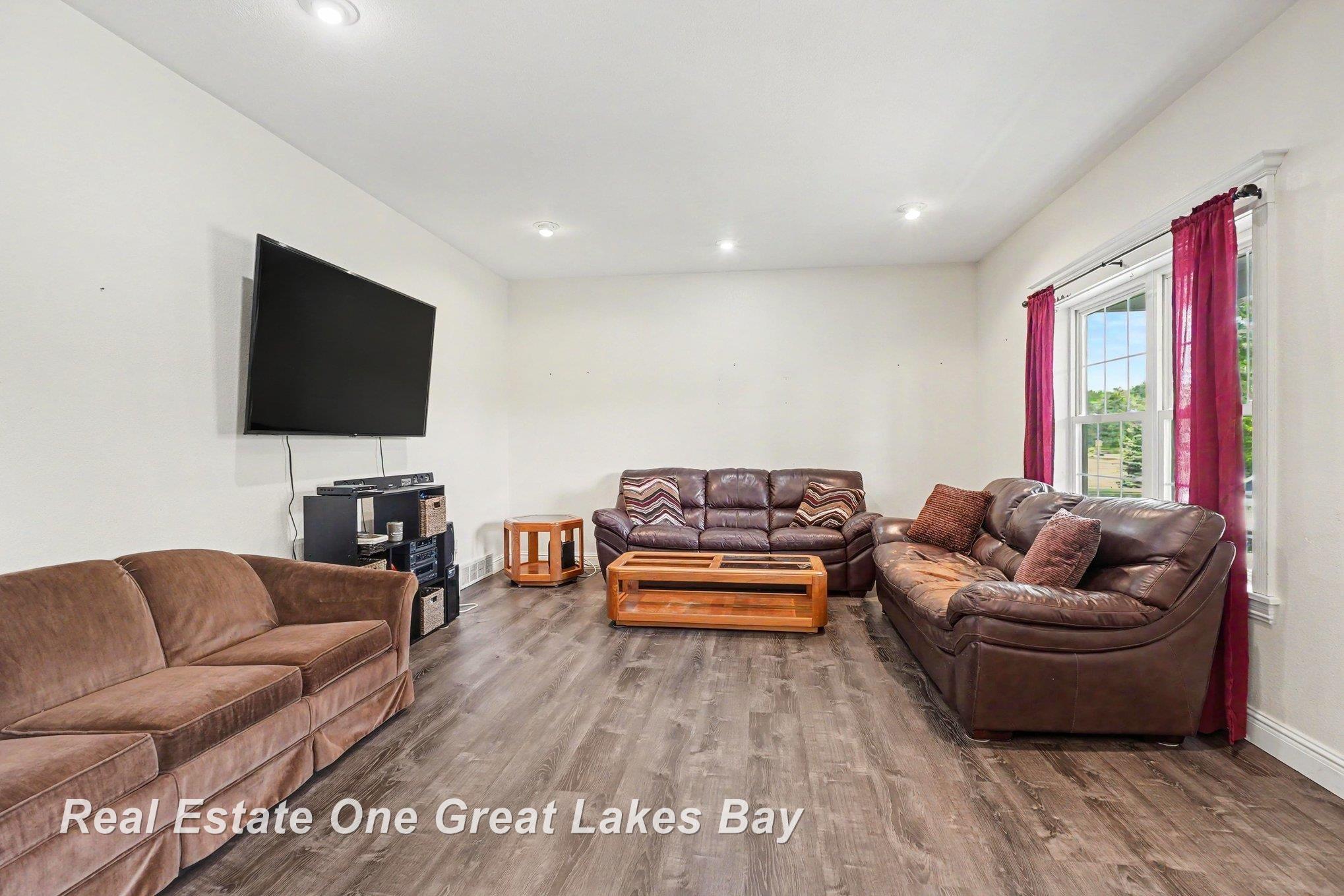 4th image of 921 W Huron Rd, Omer, MI 48749 | MLS# 50217928