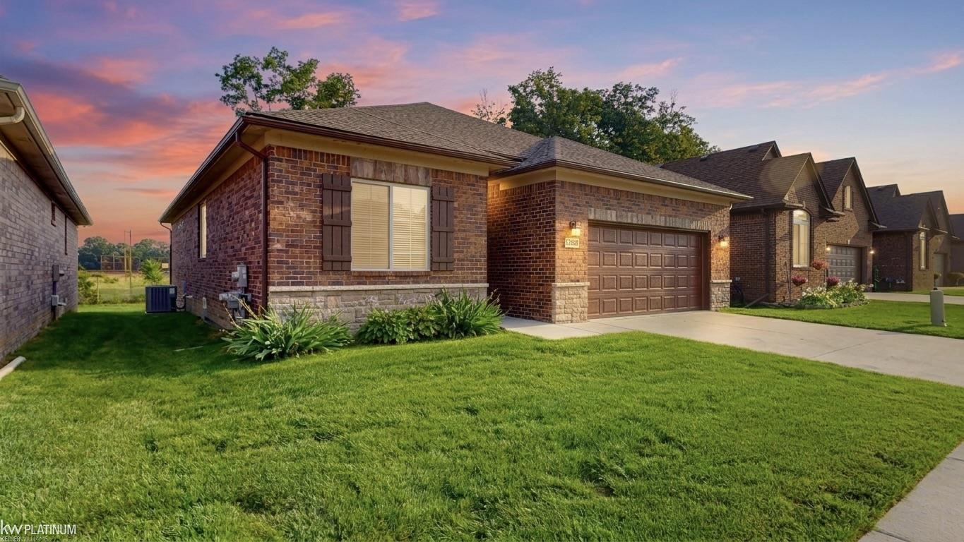 Listing Photo 3 - Condo for sale in building located at 15300 Eton Pointe Dr, Clinton Township, MI 48035
