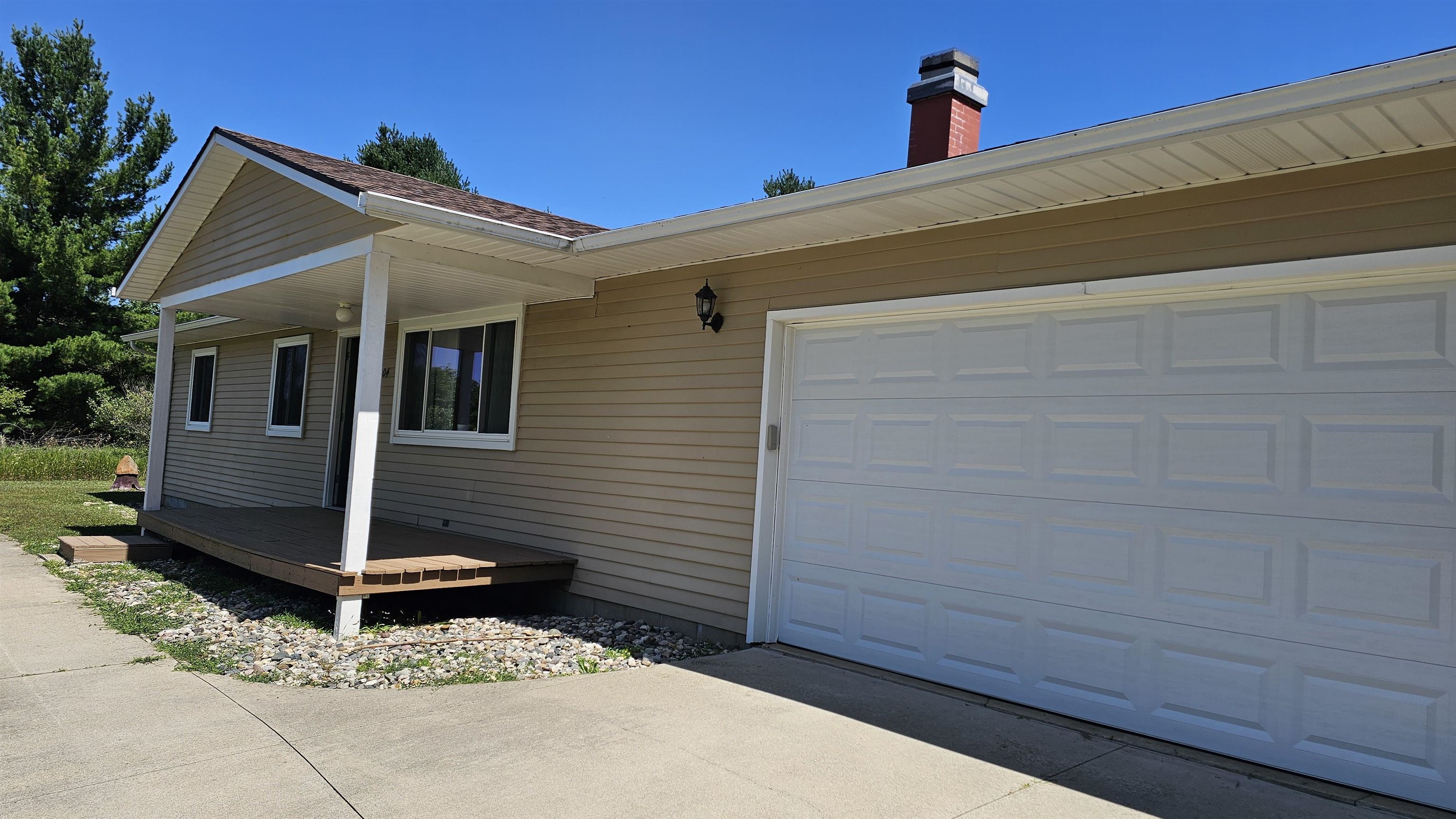 3rd image of 5304 Worchester Wy, Gladwin, MI 48624 | MLS# 50217972