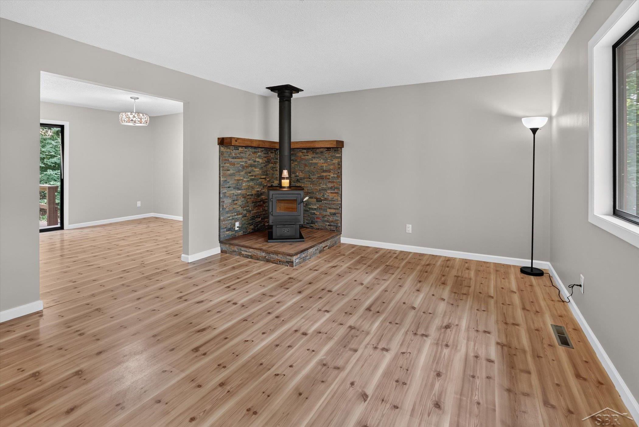 4th image of 5016 Airport Rd, Midland, MI 48642 | MLS# 50218086