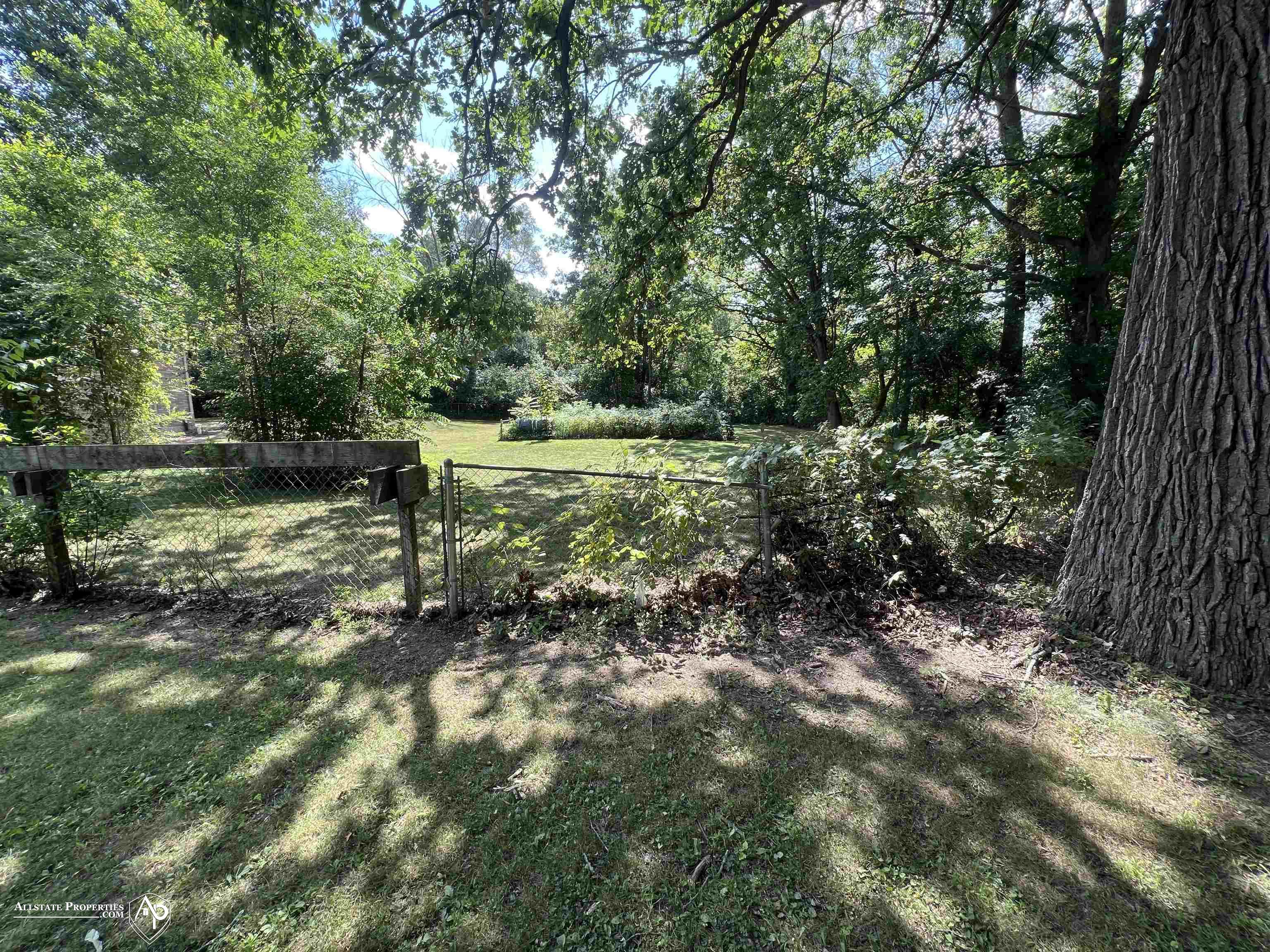 47th image of 210 Elmwood Dr, Davison, MI 48423 | MLS# 50218105