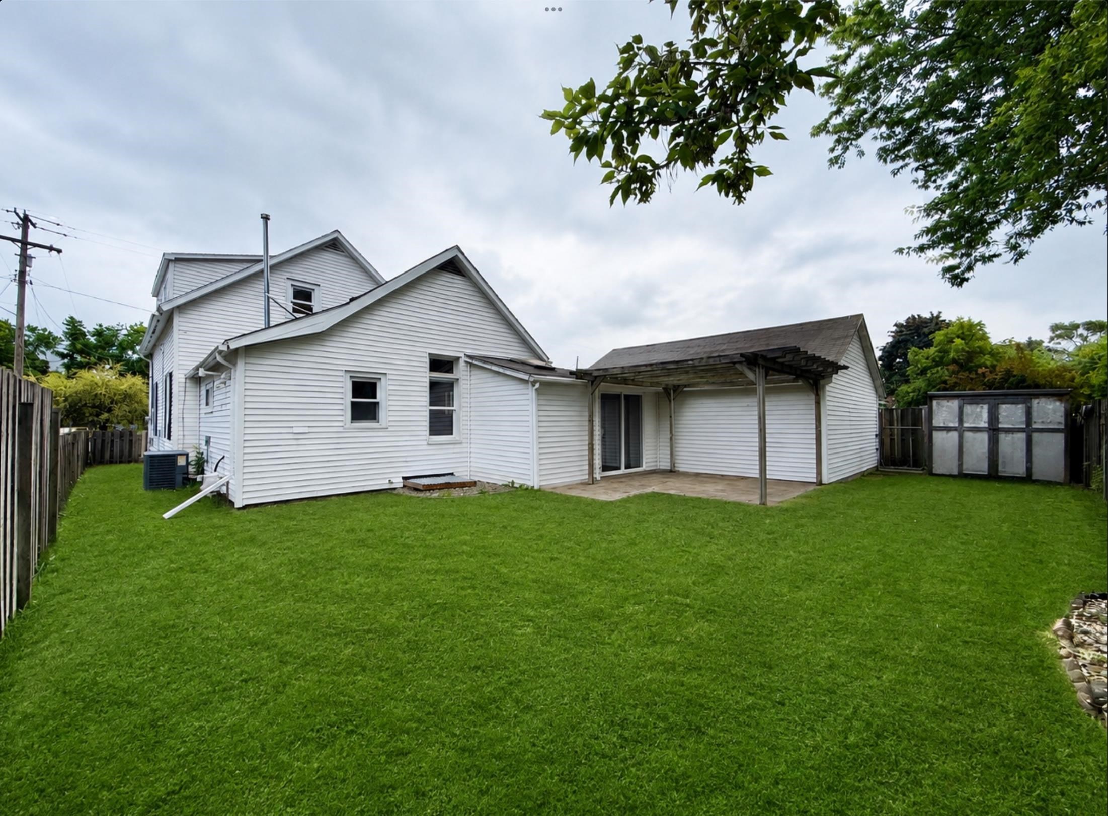 2nd image of 2100 Tackle St, Essexville, MI 48732 | MLS# 50218117