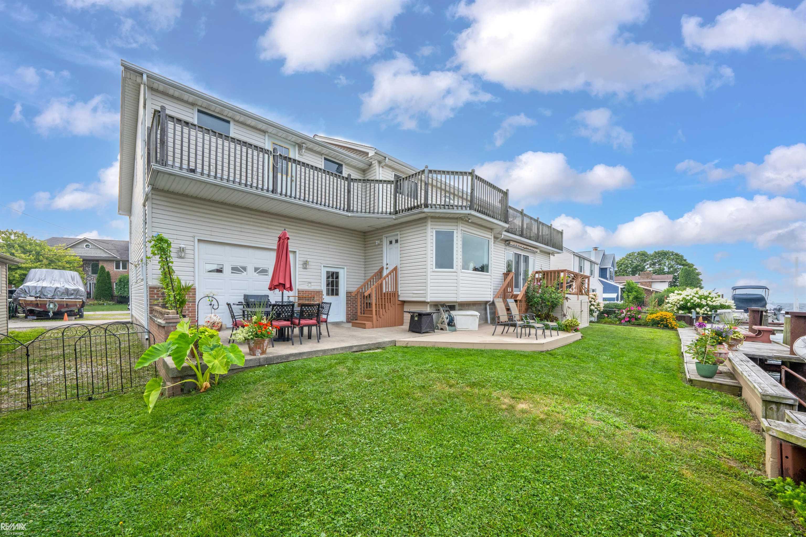 Photo 1 of Single family home for sale at 37633 Mast Ct, Harrison Township, MI 48045 | MLS# 58050218130 | Listing updated on 2026-09-15