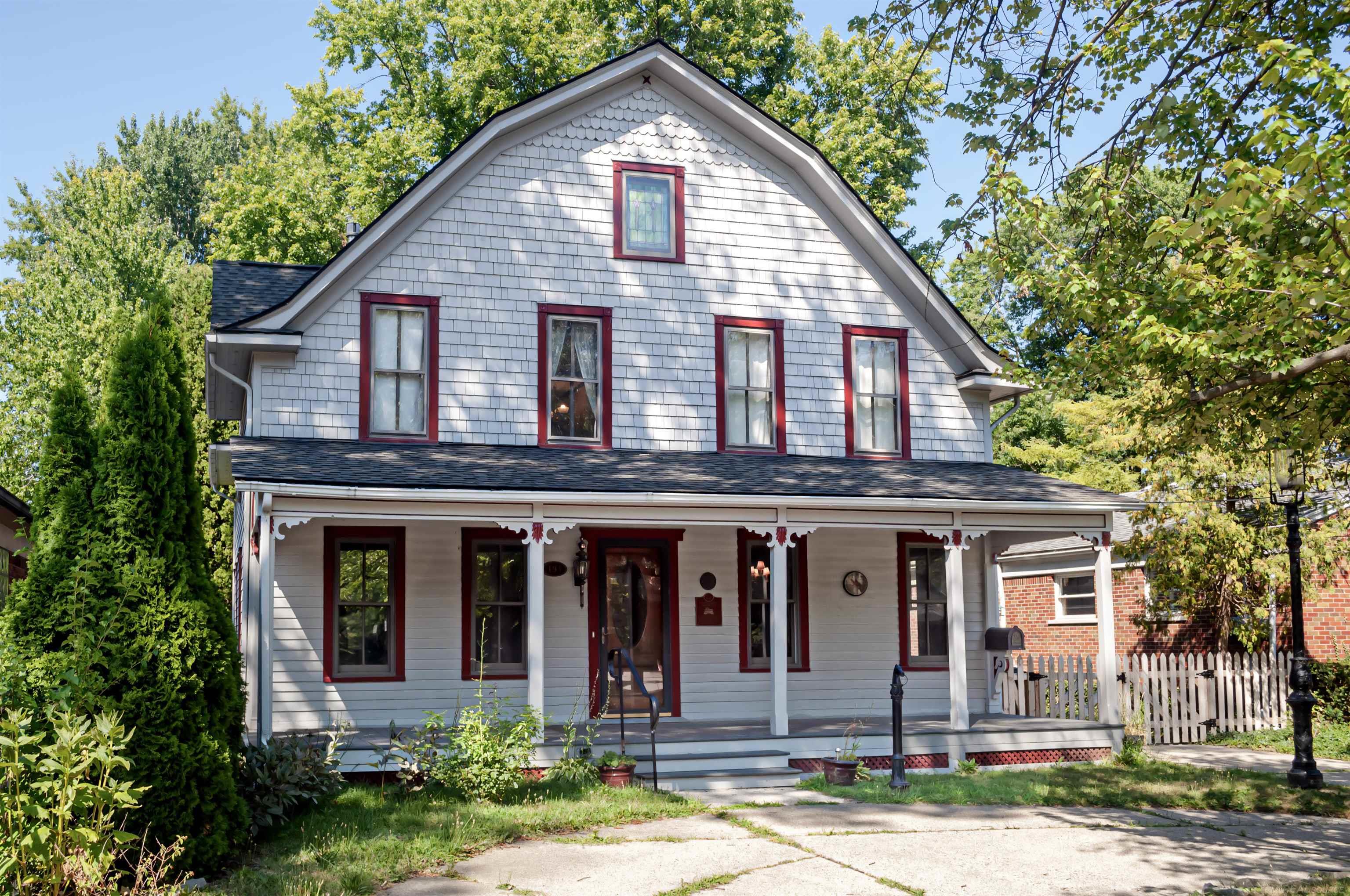 1st image of 194 Moross Rd, Grosse Pointe Farms, MI 48236 | MLS# 50218137