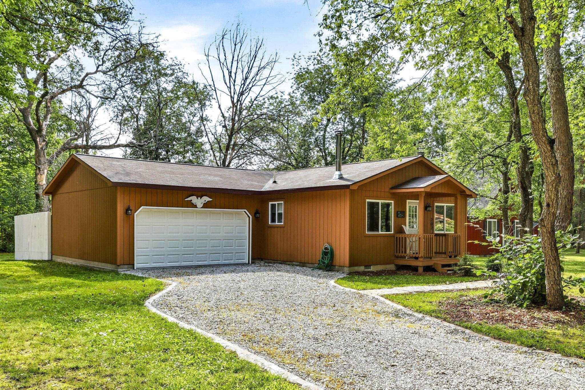 4th image of 207 Butterfield Ln, Houghton Lake, MI 48629 | MLS# 50218155