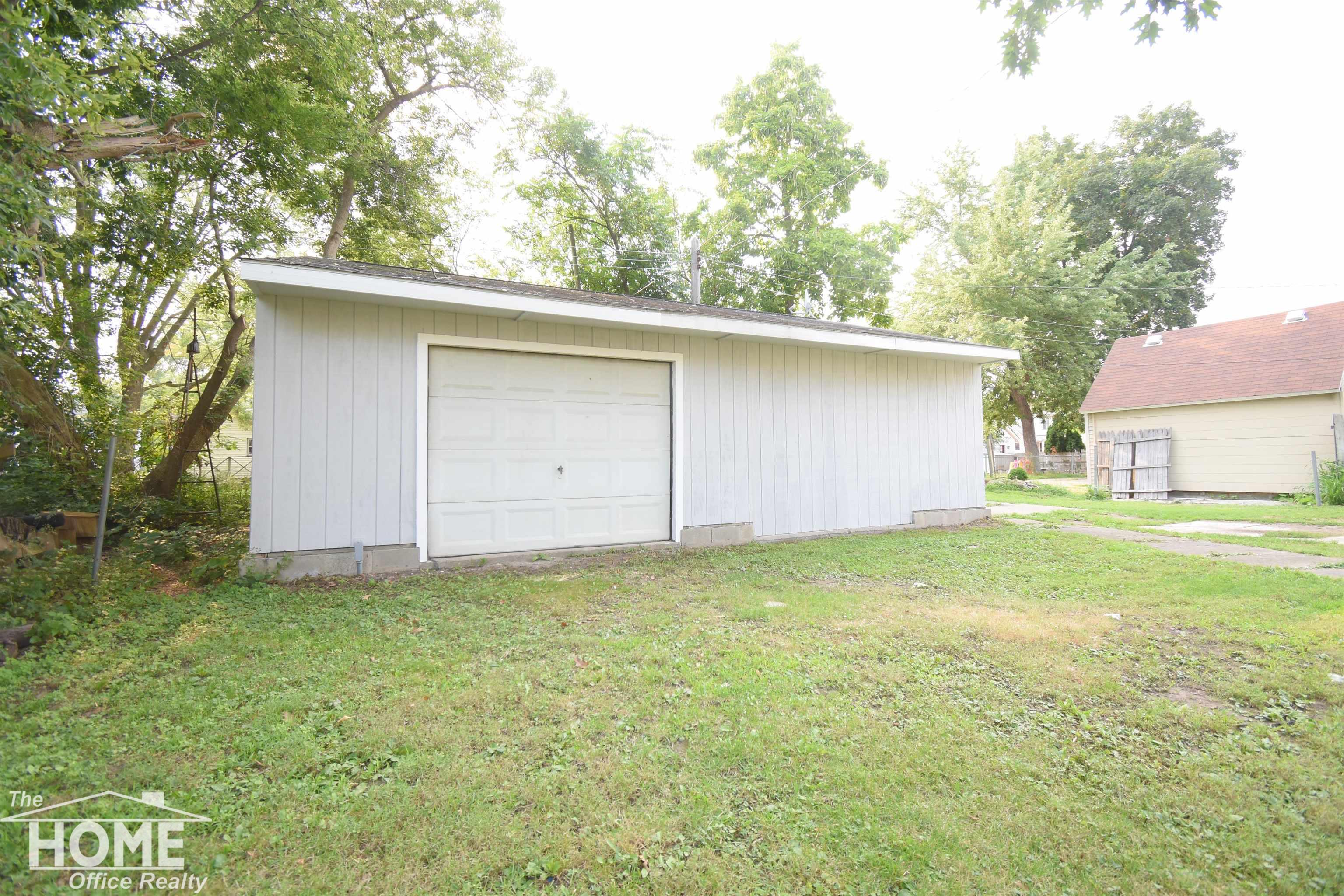 3rd image of 614 Alger Ave, Owosso, MI 48867 | MLS# 50218169