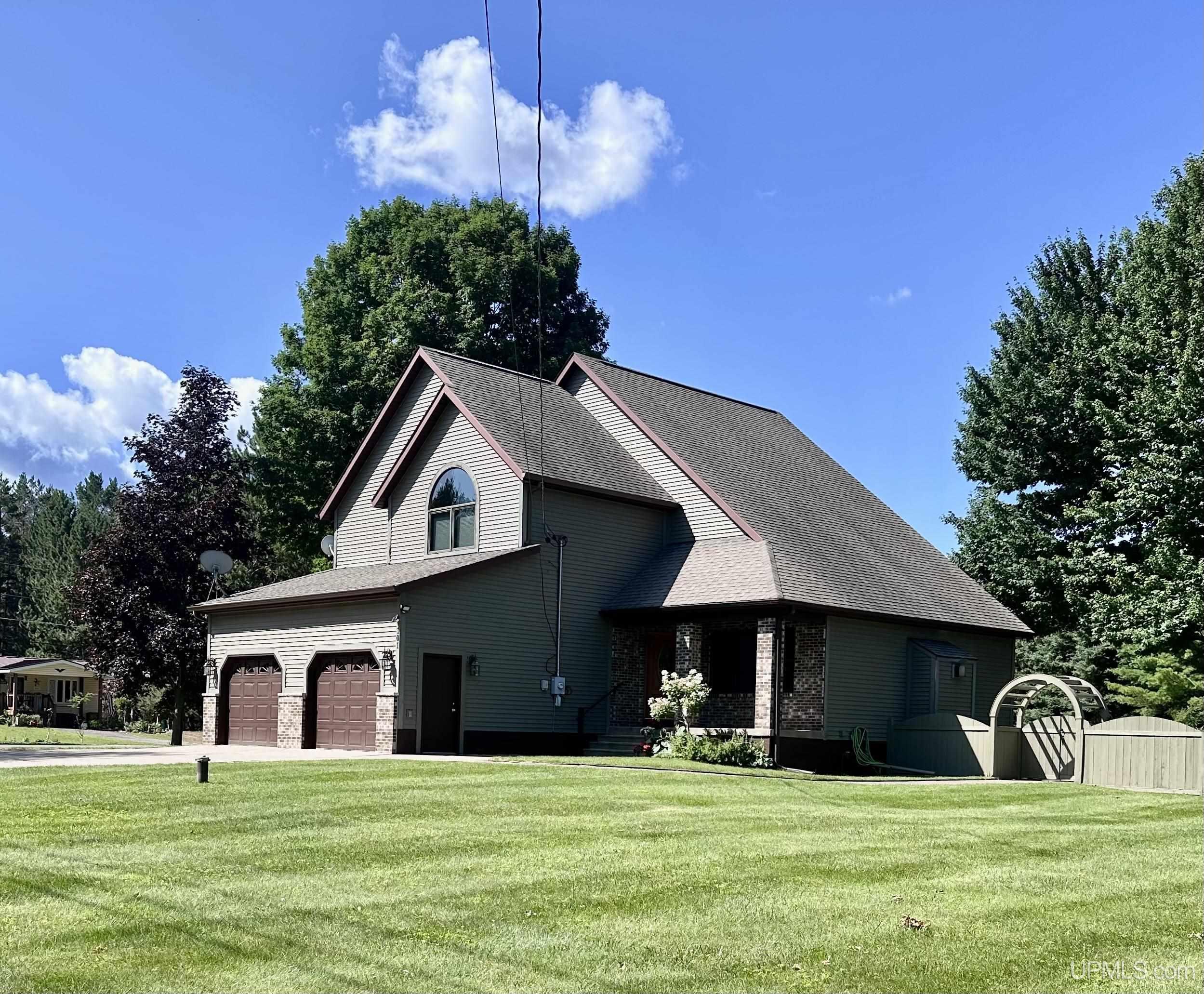 101 Dandelion Lane, Marquette MI 49855, 50218182