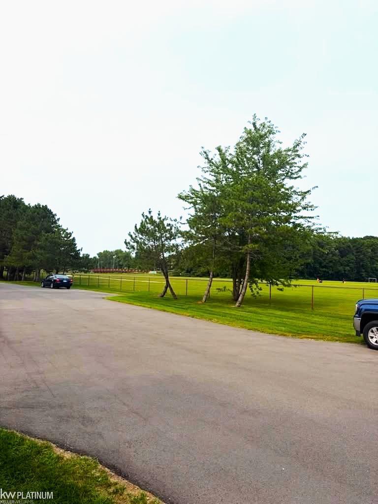 3rd image of 3712 Ramblewood Dr, Port Huron, MI 48060 | MLS# 50218193