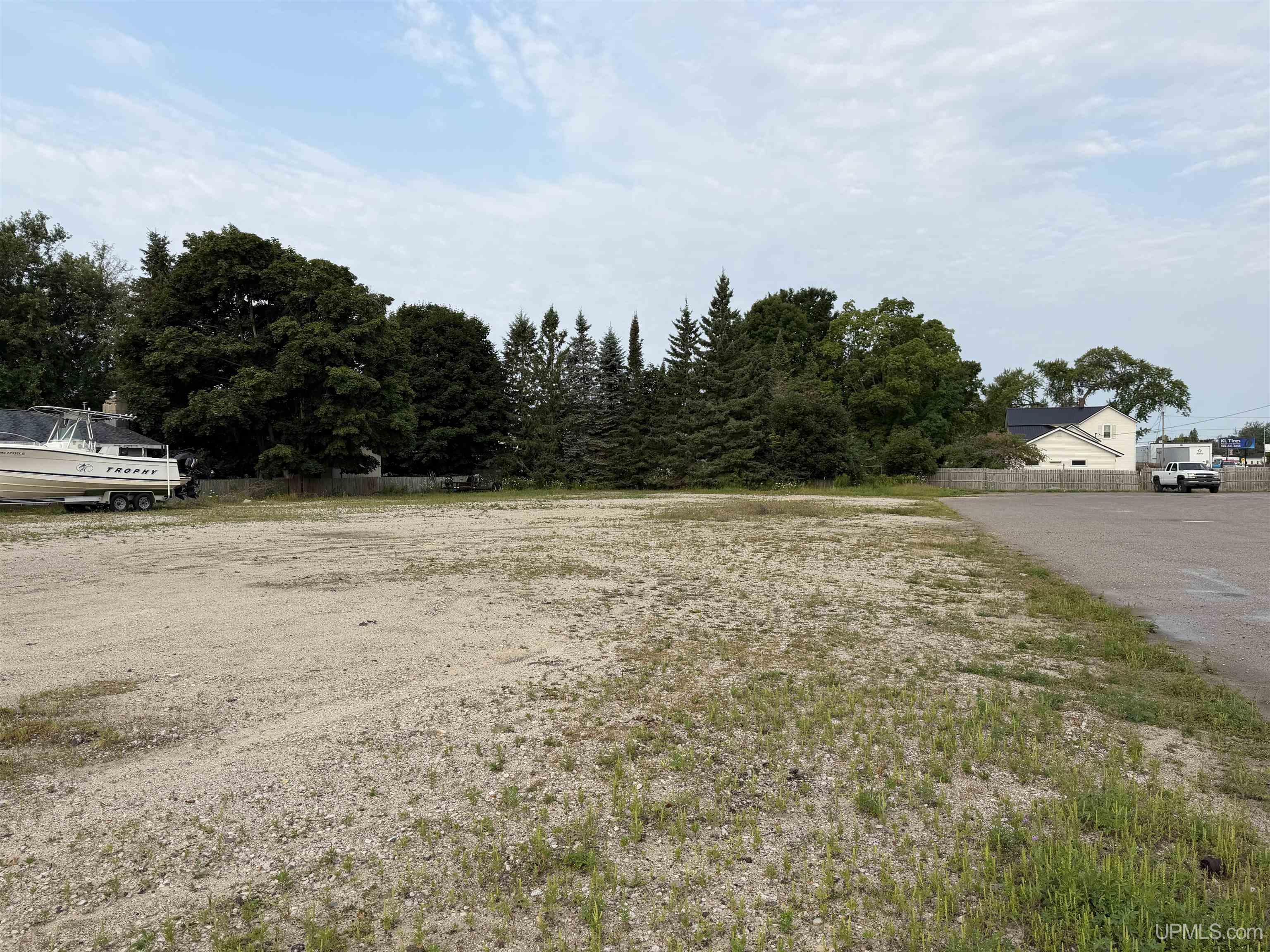 1st image of 131 S Houghton Ave, Manistique, MI 49854 | MLS# 50218235