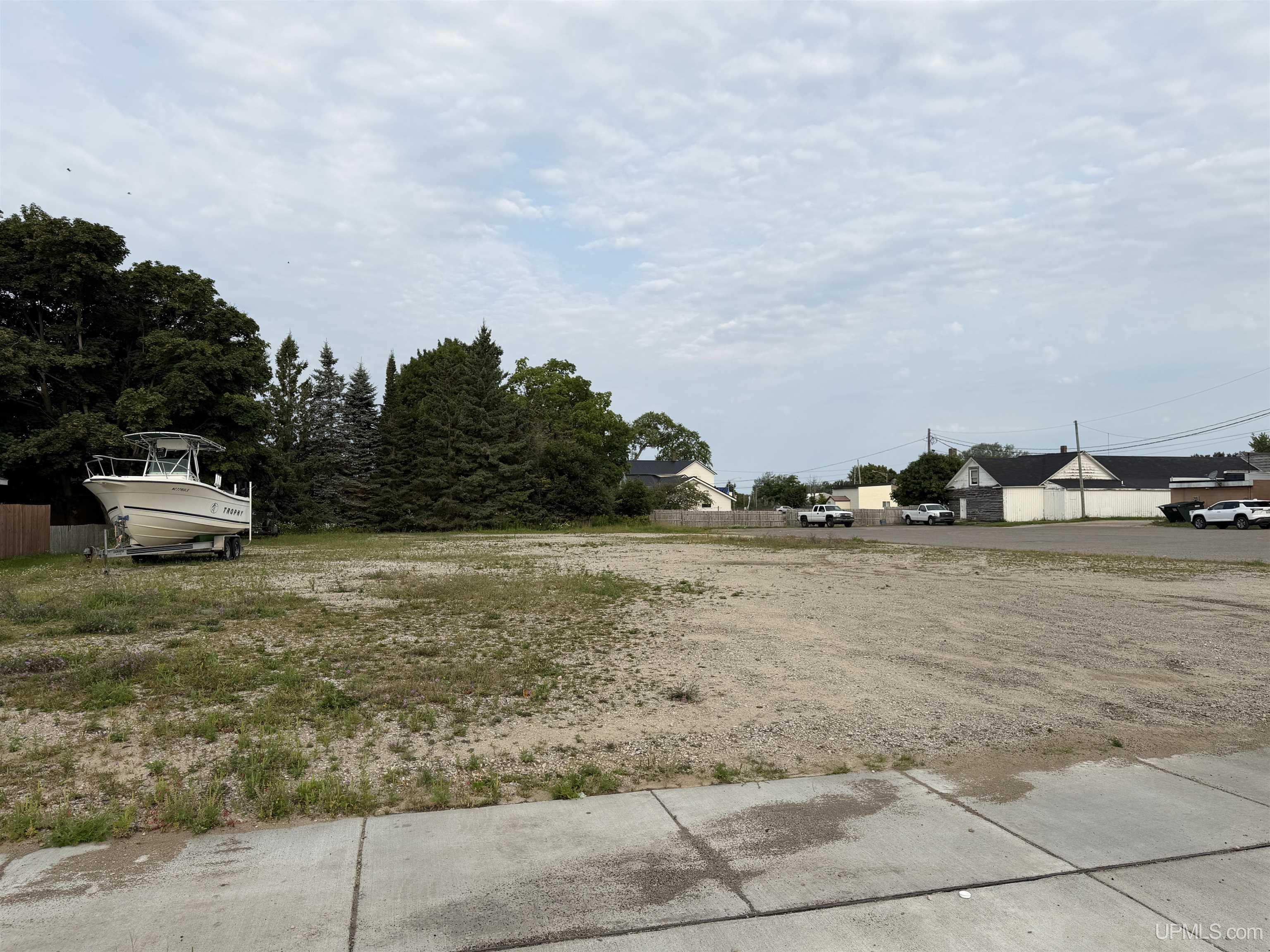 5th image of 131 S Houghton Ave, Manistique, MI 49854 | MLS# 50218235