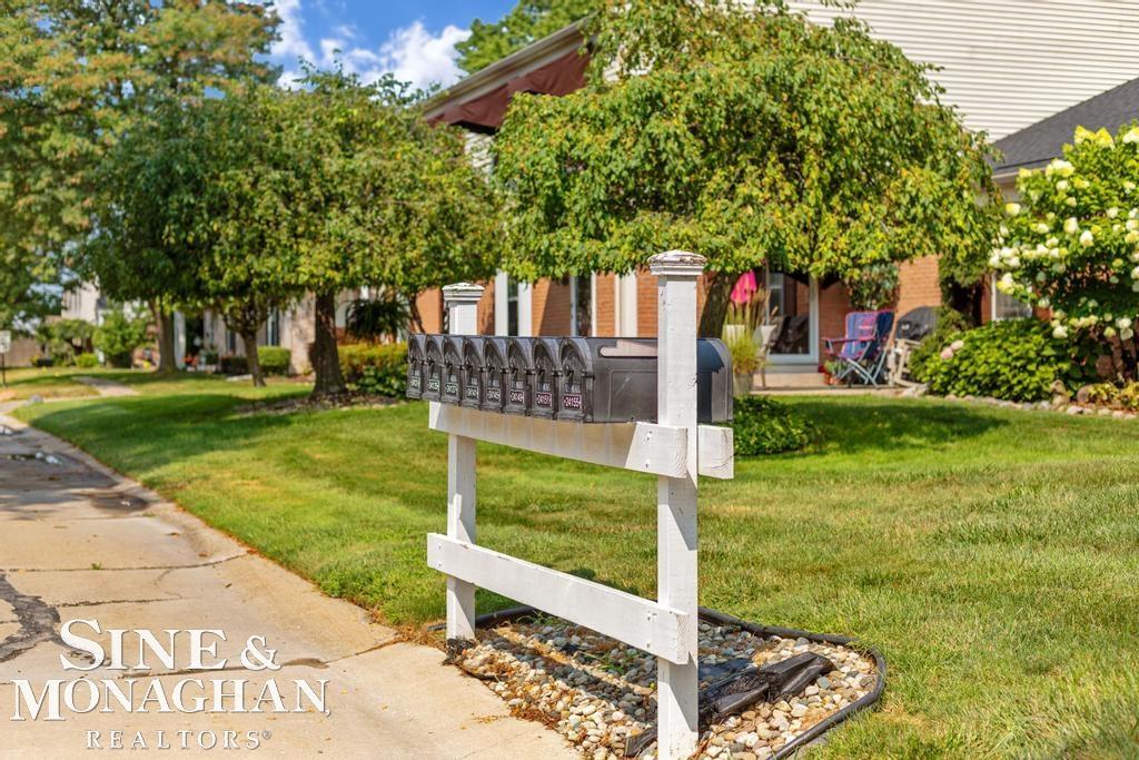 2nd image of 24151 Mdw Brg Dr, Clinton Township, MI 48035