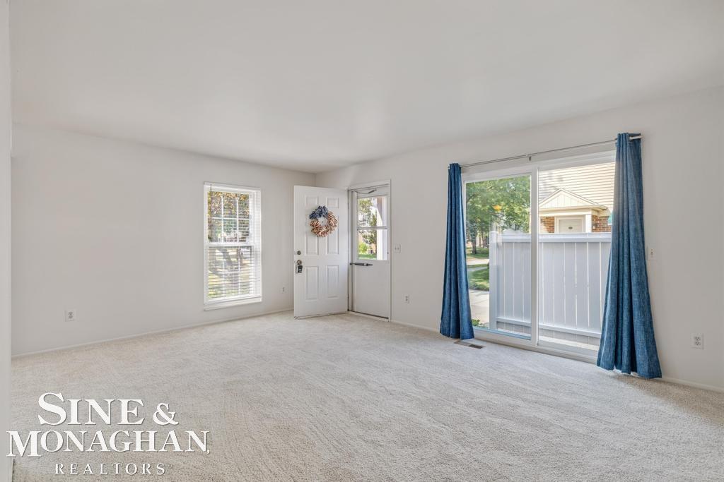 5th image of 24151 Meadow Bridge Dr #8, Clinton Township, MI 48035 | MLS# 50218276